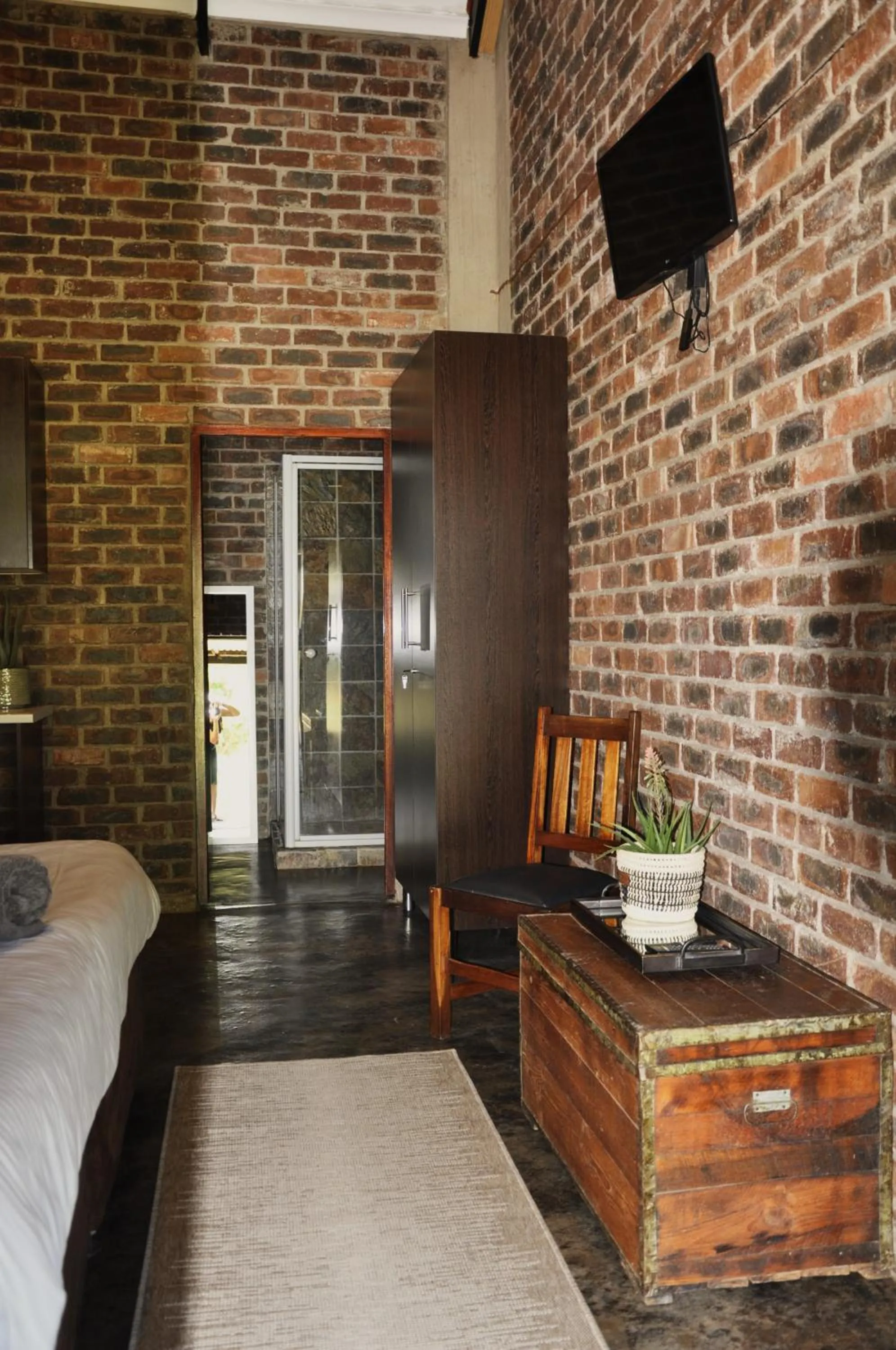 TV and multimedia, Bed in Grincourt B&B- with No Load shedding