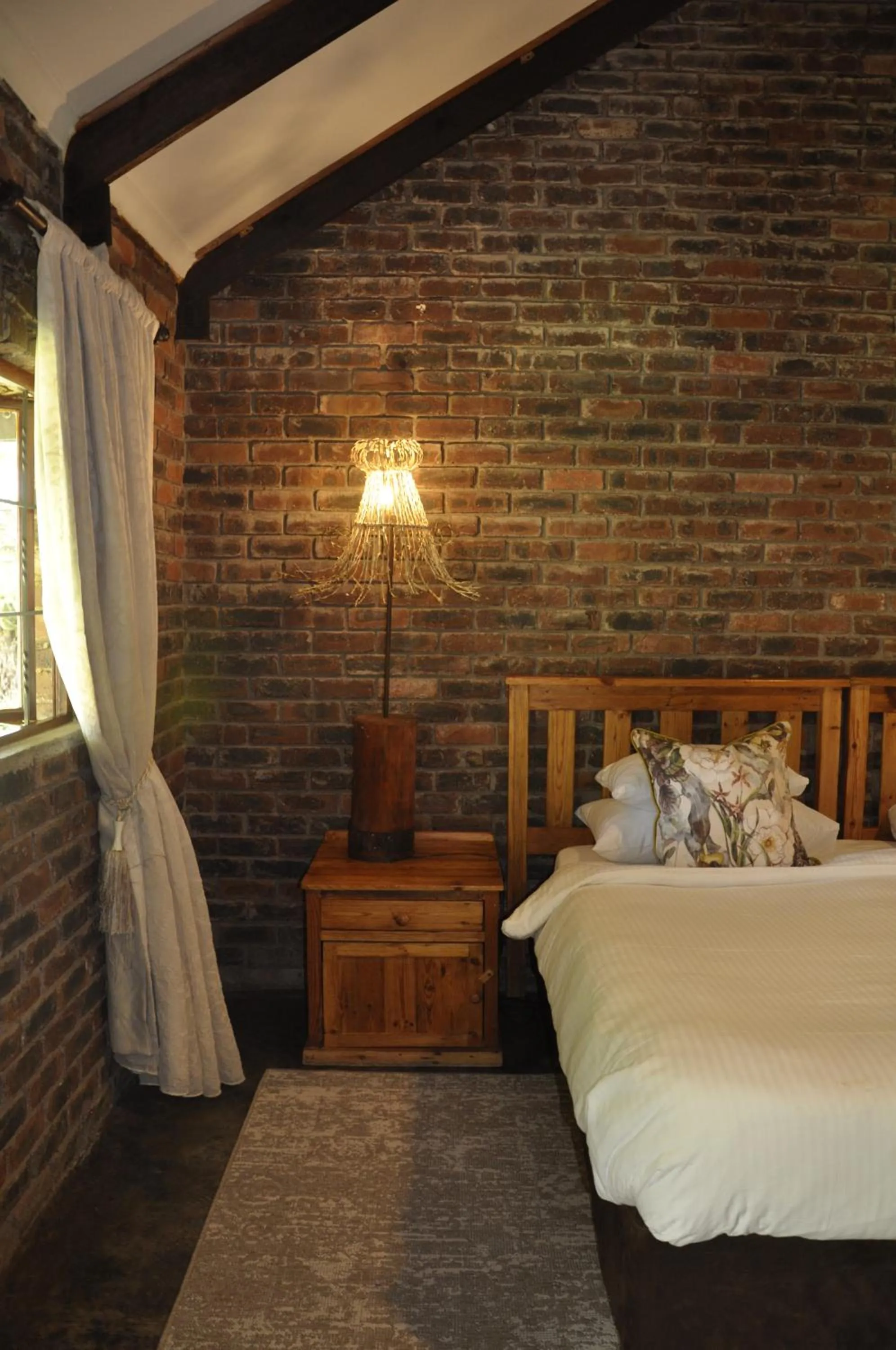 Bed in Grincourt B&B- with No Load shedding