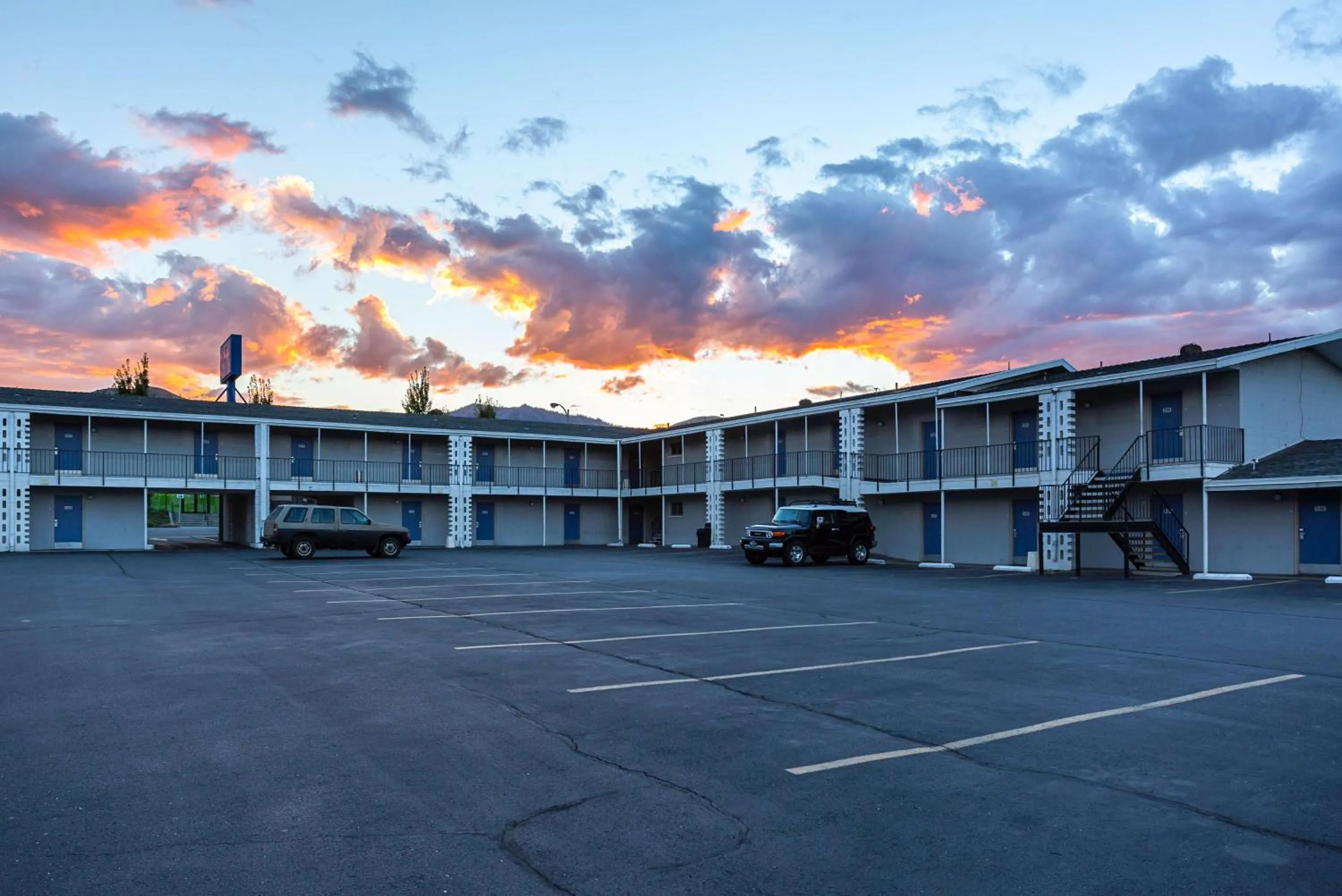 Property building in Motel 6-Wenatchee, WA
