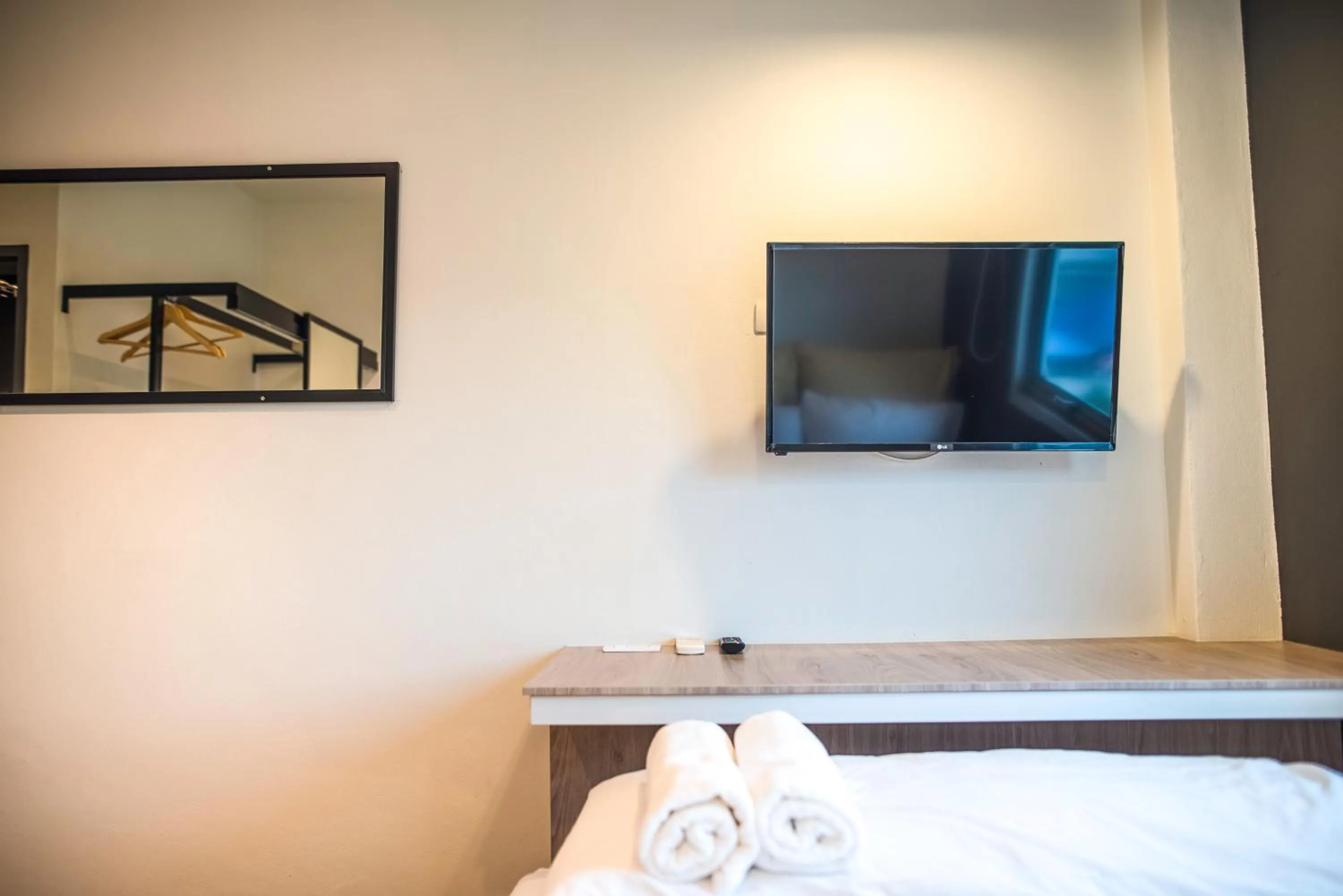 TV and multimedia, Bed in Jam Hostel Bangkok