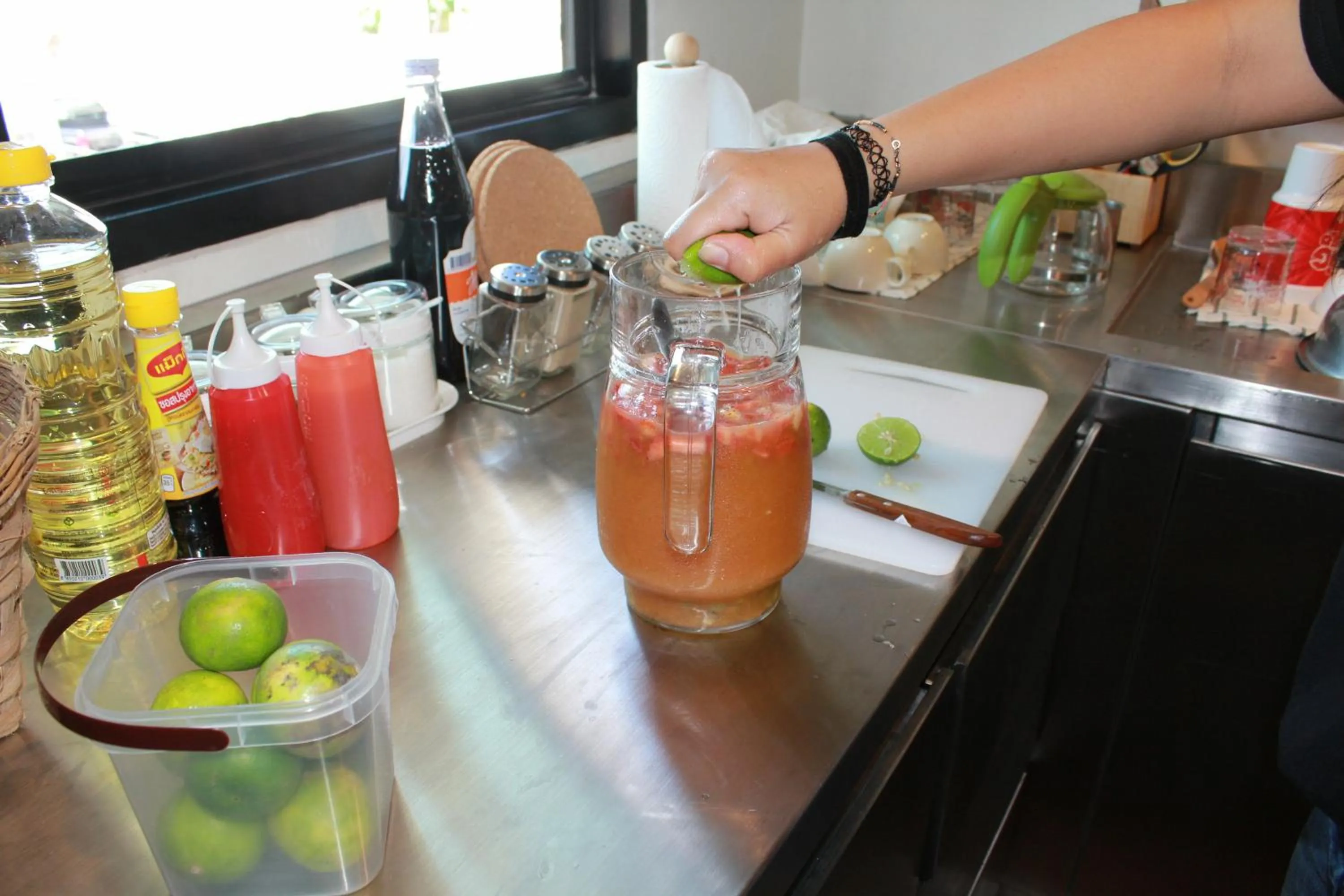 Communal kitchen in Jam Hostel Bangkok