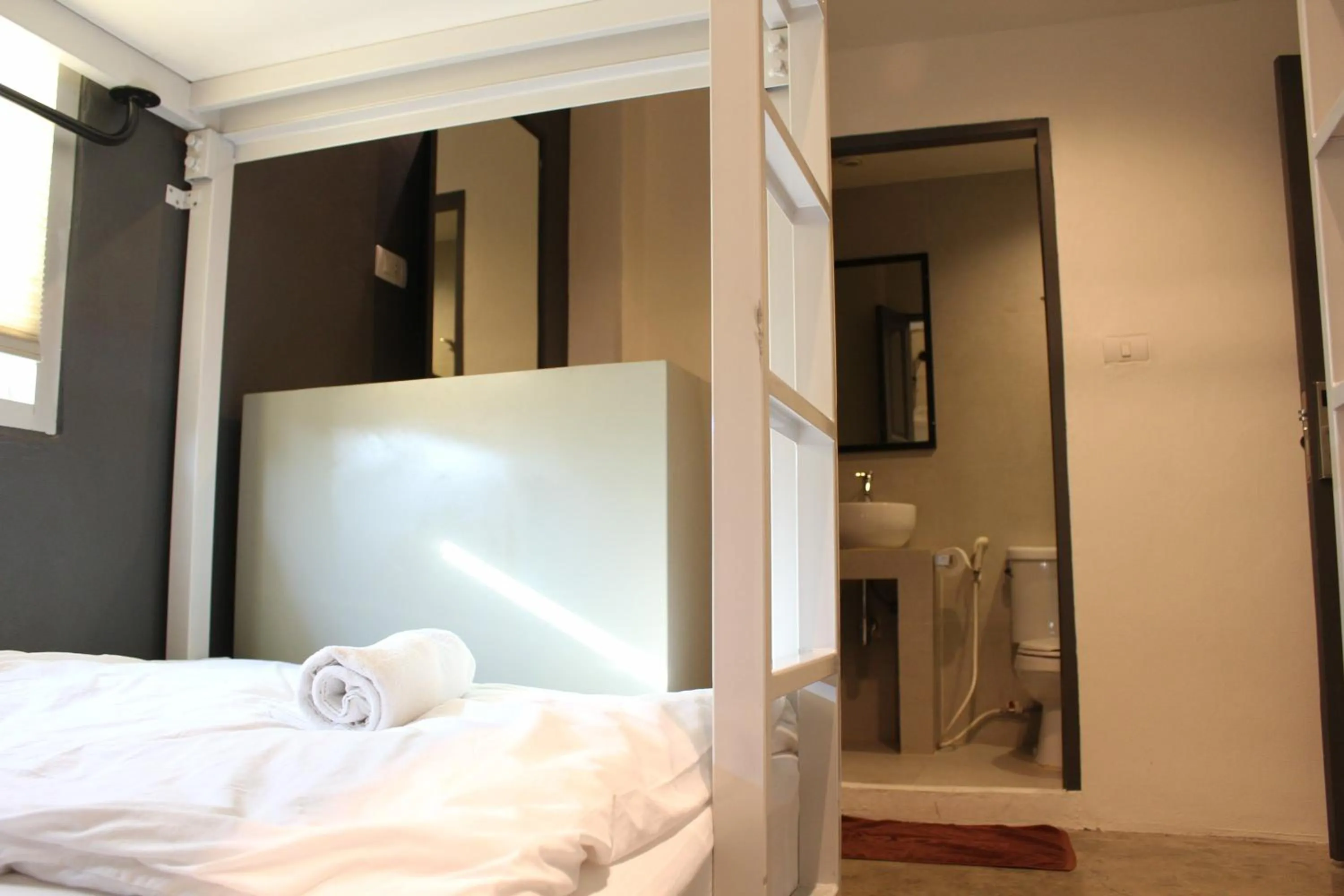 Bed in Jam Hostel Bangkok