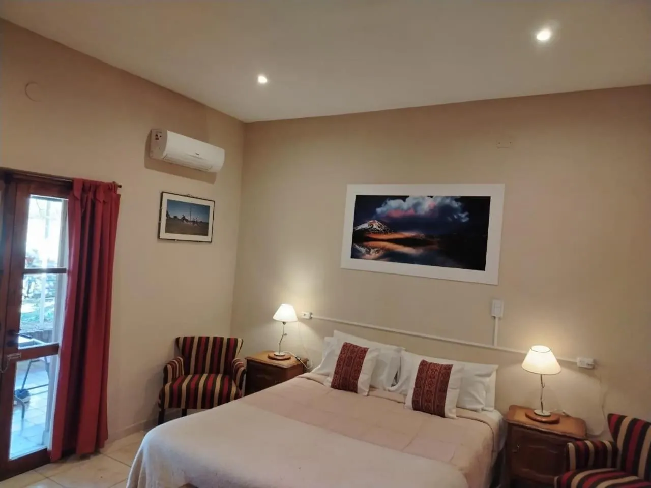 Bed in Posada Cavieres Wine Farm