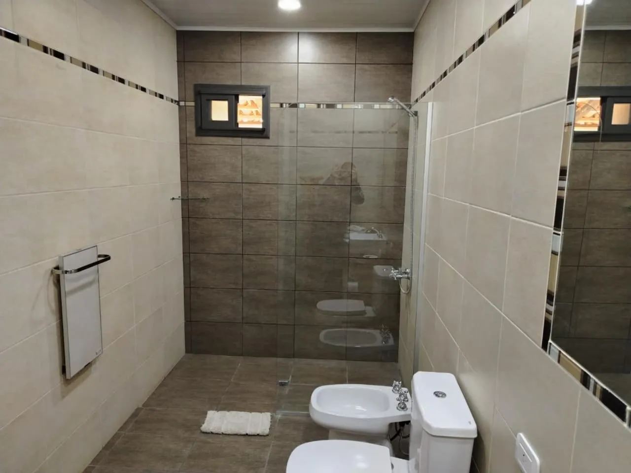 Bathroom in Posada Cavieres Wine Farm