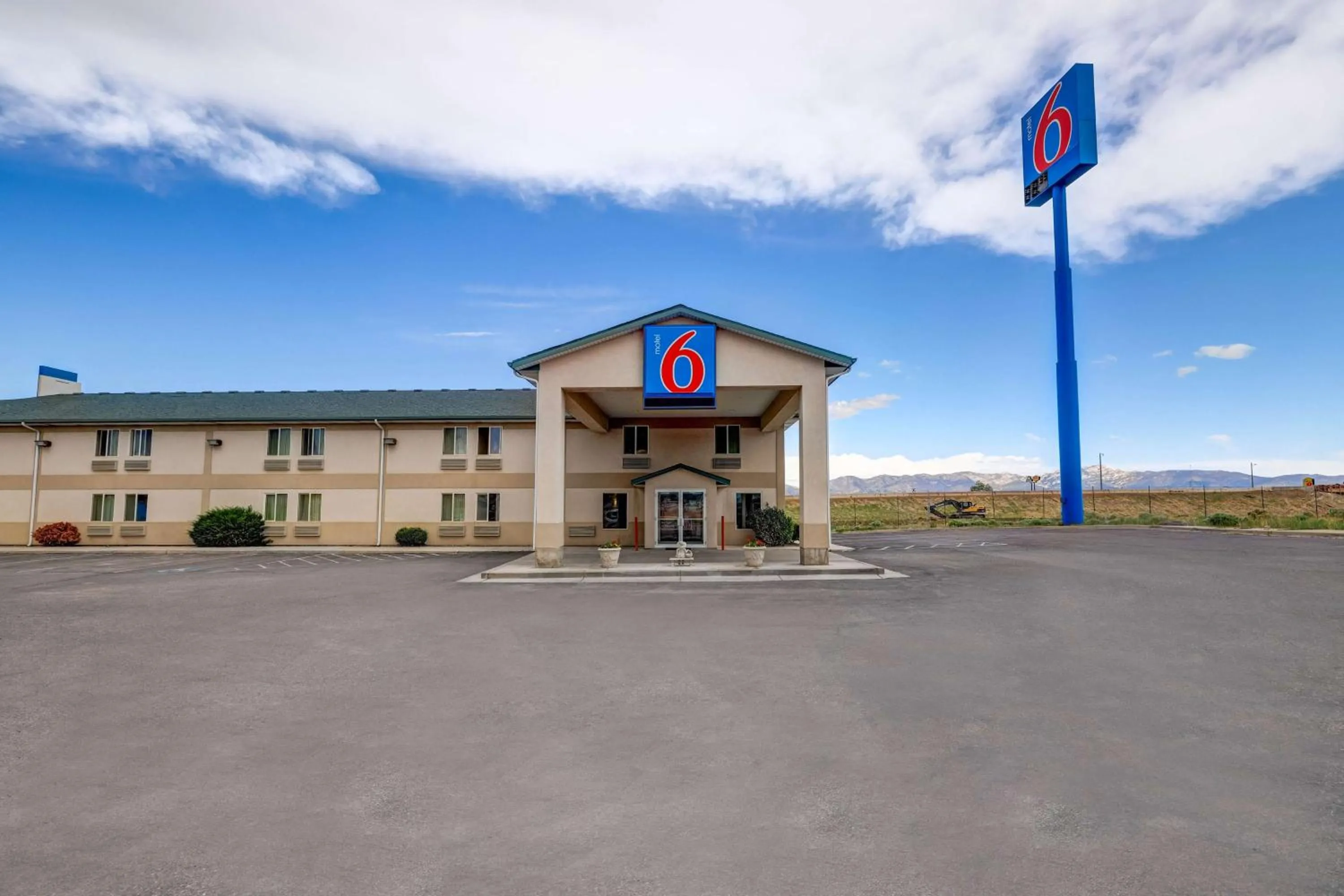 Property building in Motel 6-Beaver, UT