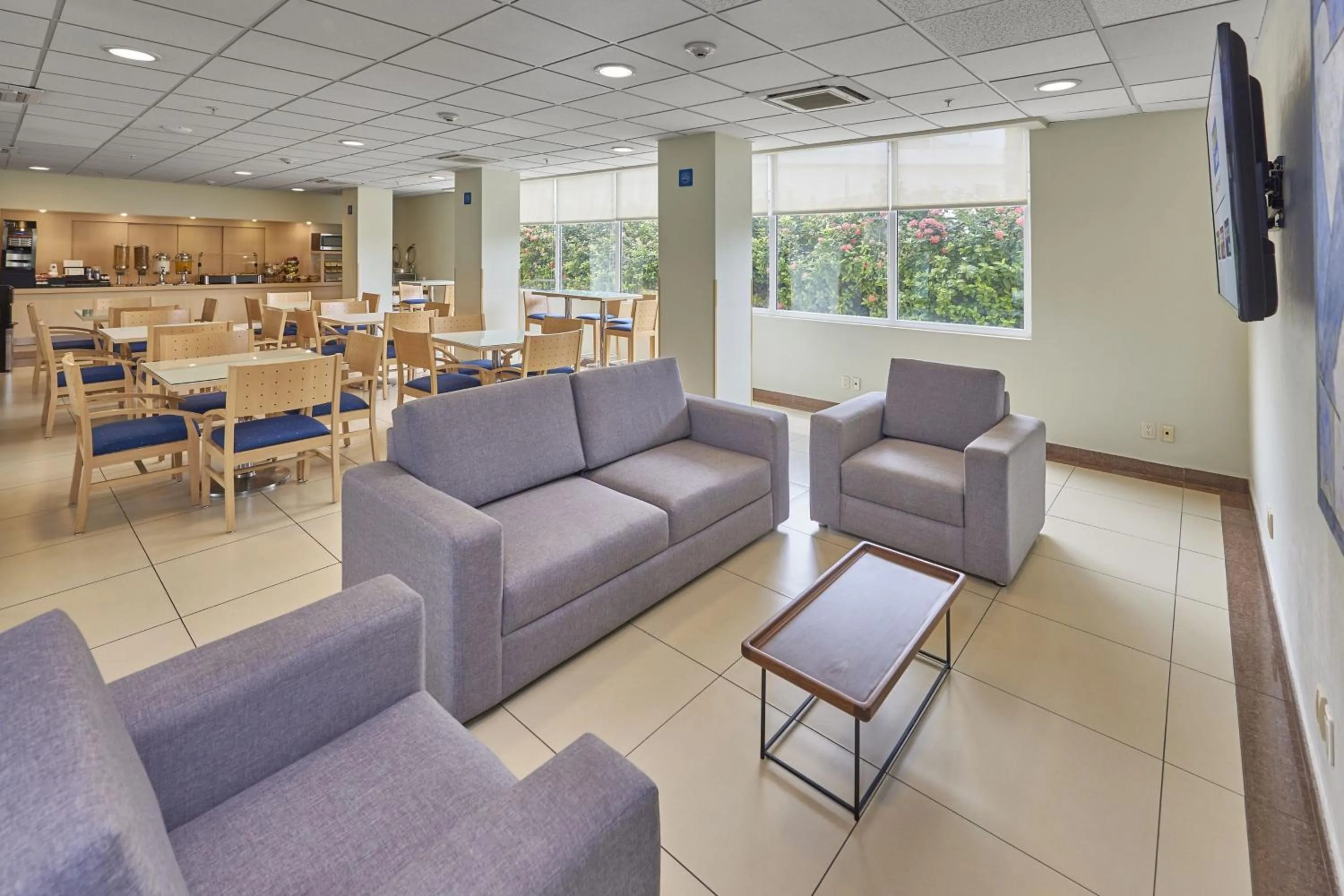 Lobby or reception in City Express by Marriott Culiacan