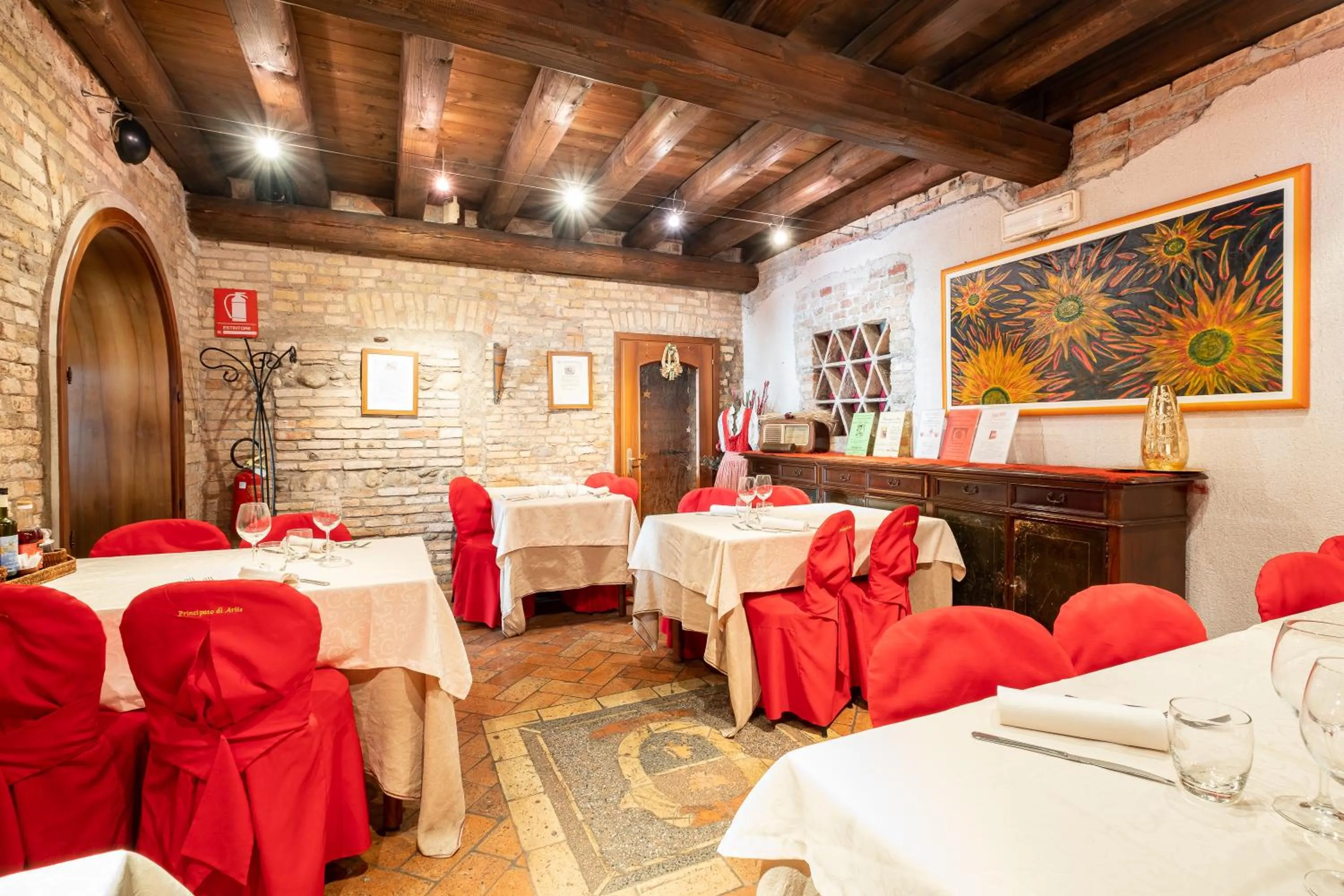 Restaurant/places to eat in Principato Di Ariis Hotel 3 stelle Room Only