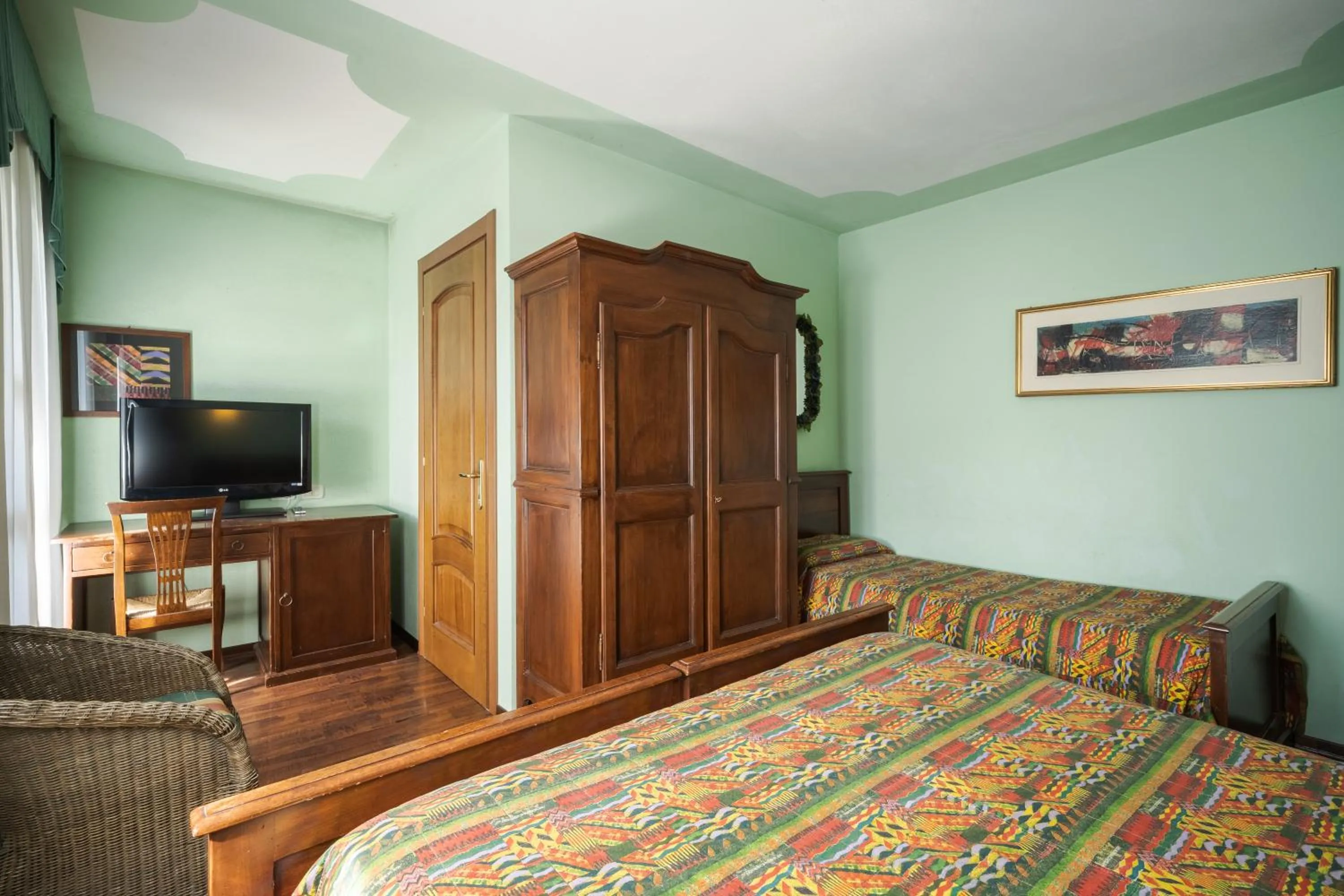 Bed in Principato Di Ariis Hotel 3 stelle Room Only