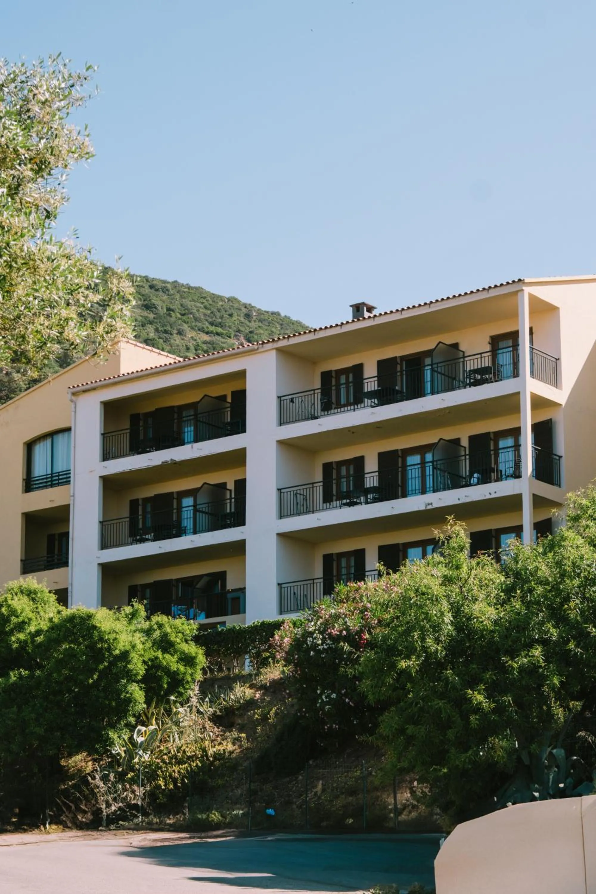 Property building in Creste E Mare