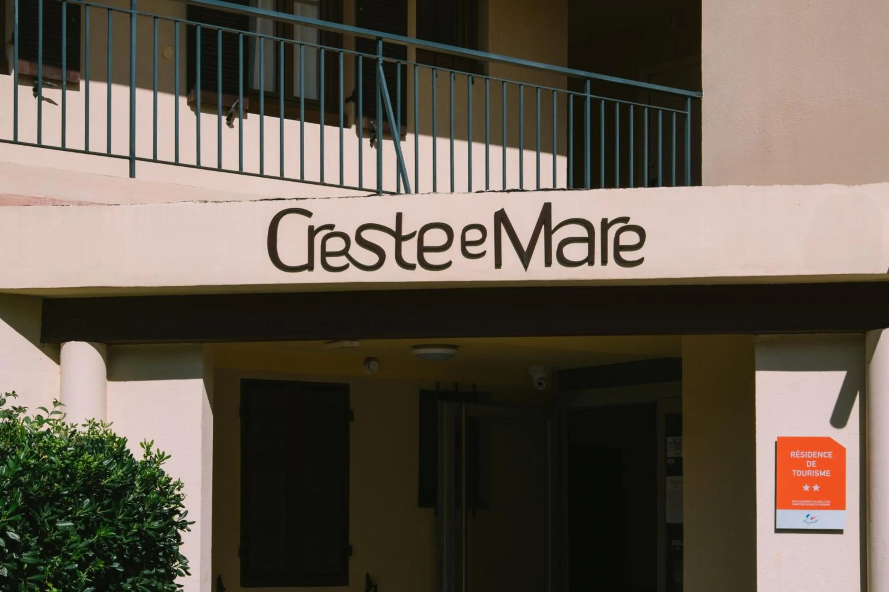 Property building in Creste E Mare