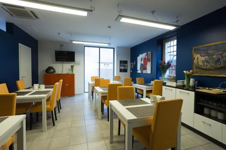 Restaurant/places to eat in Albergo Residenza Al Teatro