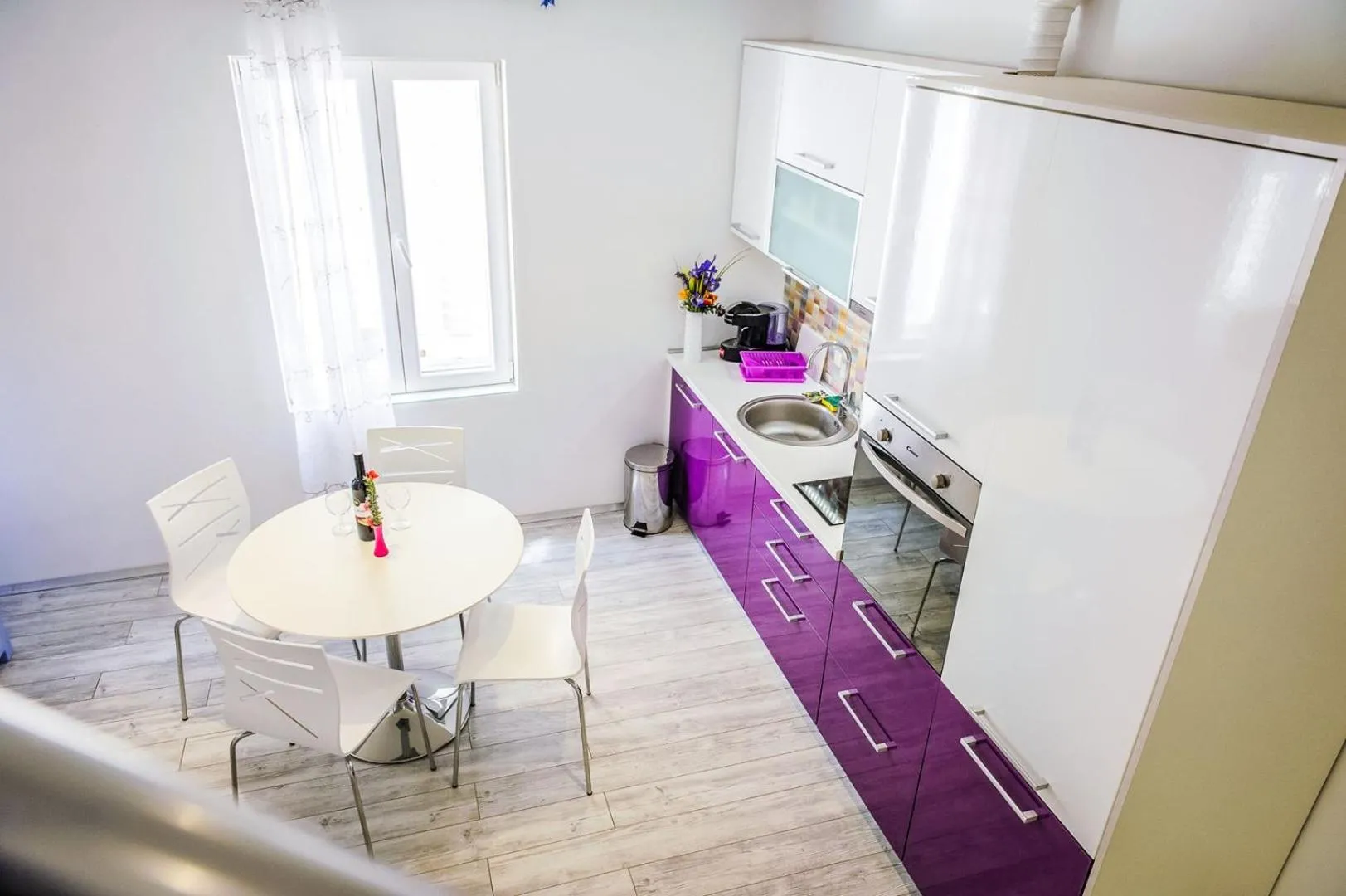 Kitchen or kitchenette in Alpha loft 1BR apartment in center