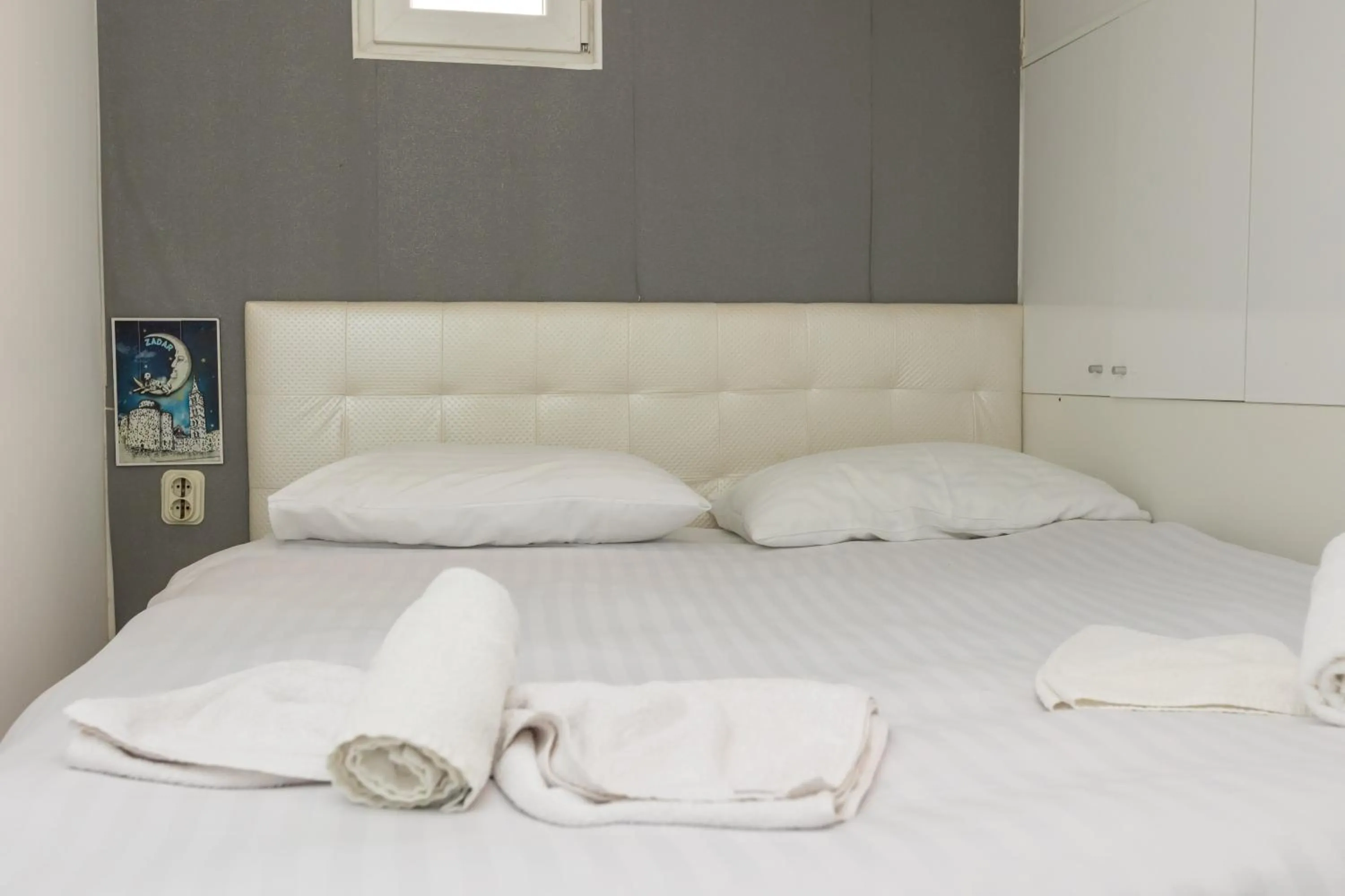 Bed in Alpha loft 1BR apartment in center