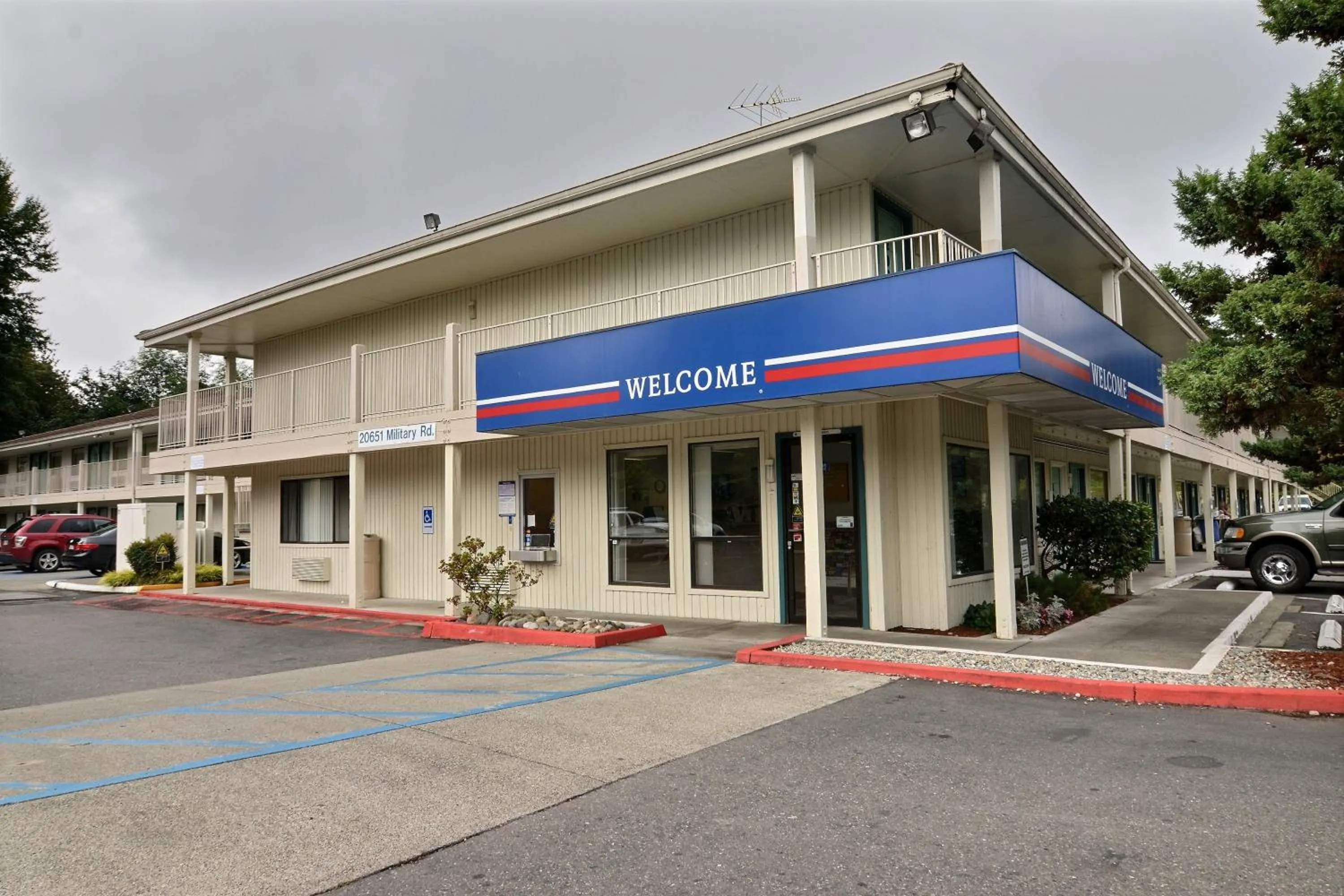 Property building in Motel 6-Seattle, WA - South