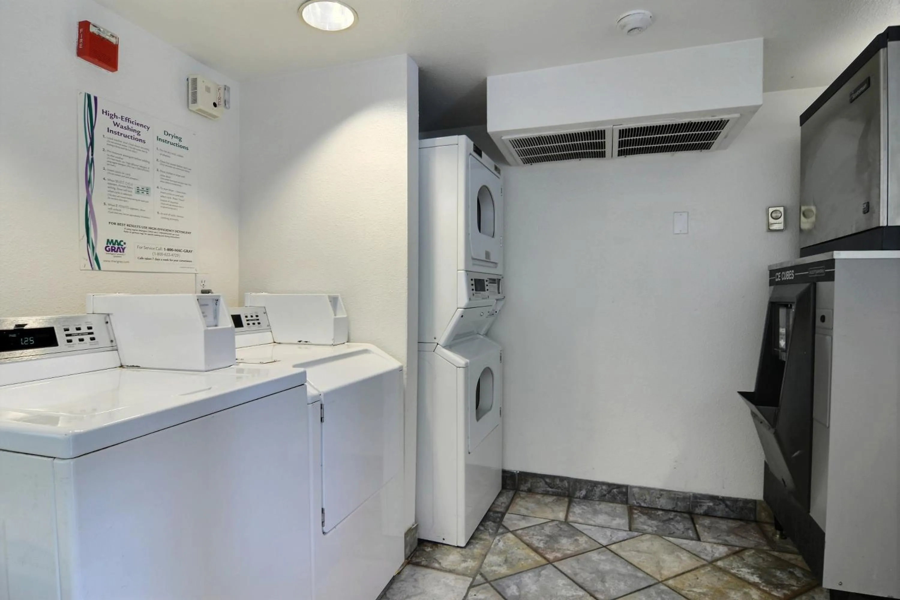 washing machine in Motel 6-Seattle, WA - South