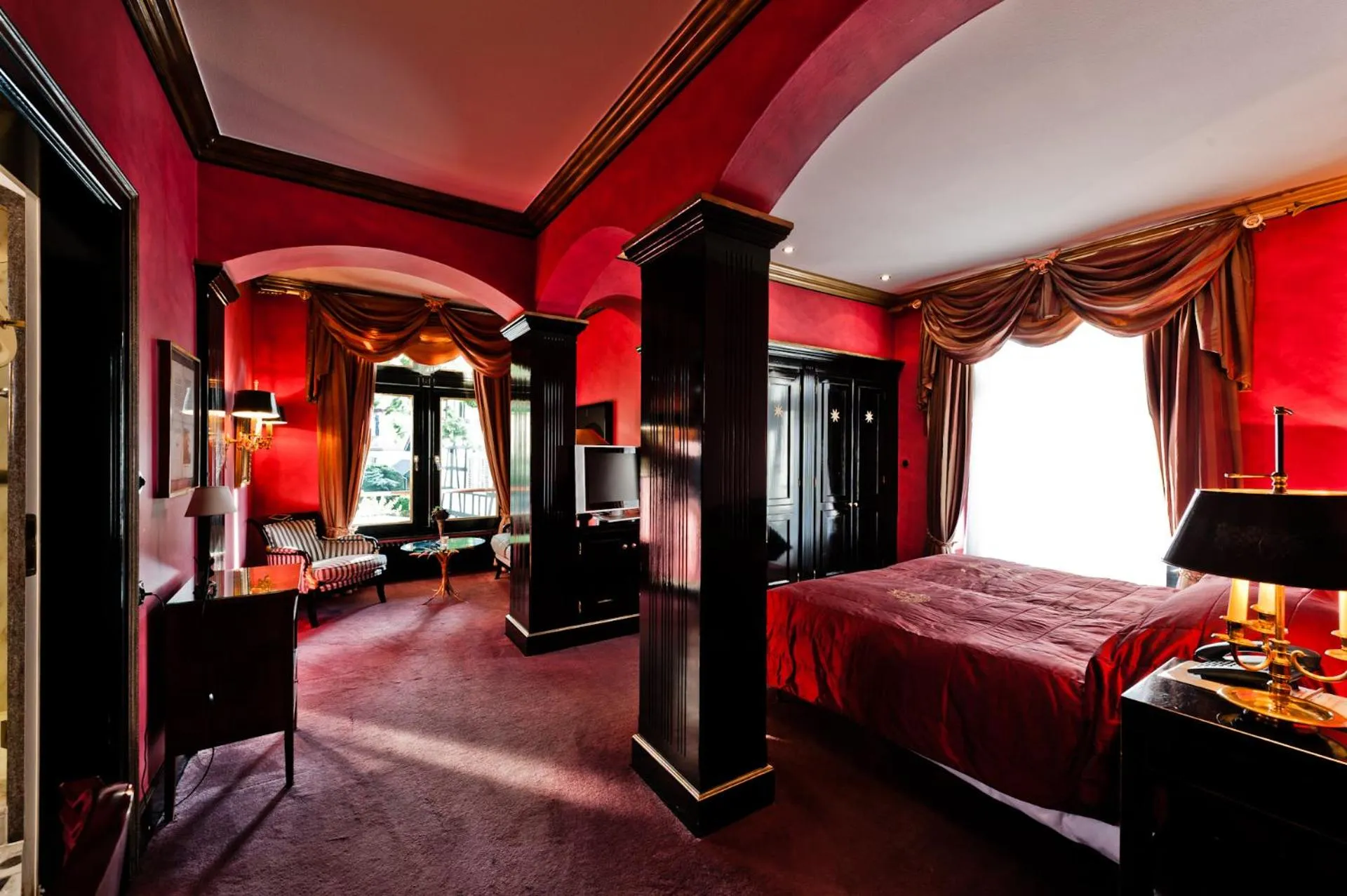 Bedroom, Bed in Hotel Kronenschlösschen