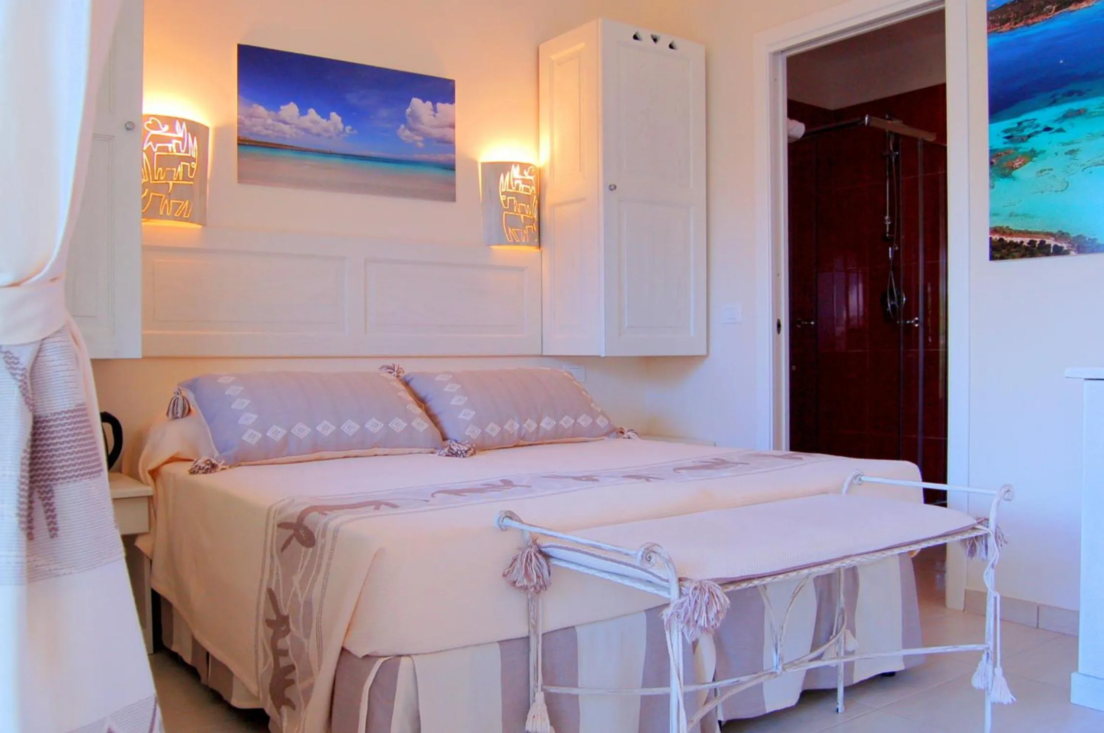 Photo of the whole room, Bed in Hotel Budoni Beach