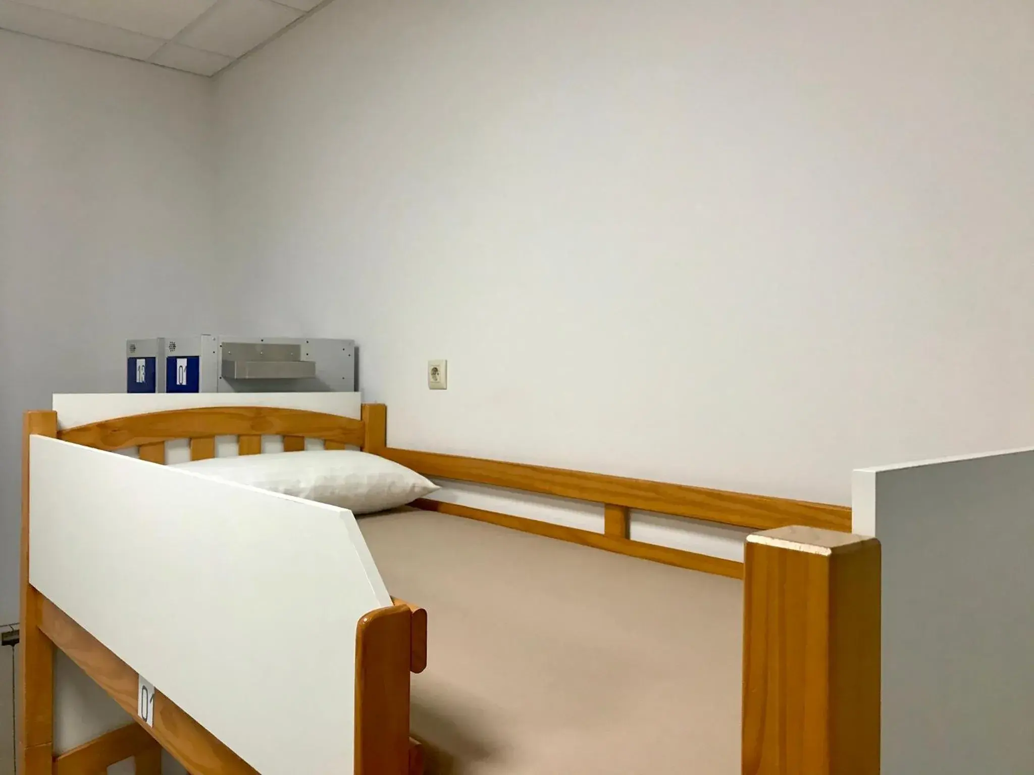 Single Bed in Mixed Dormitory Room in Albergue O Burgo Single Bed in Mixed Dormitory Room in Albergue O Burgo
