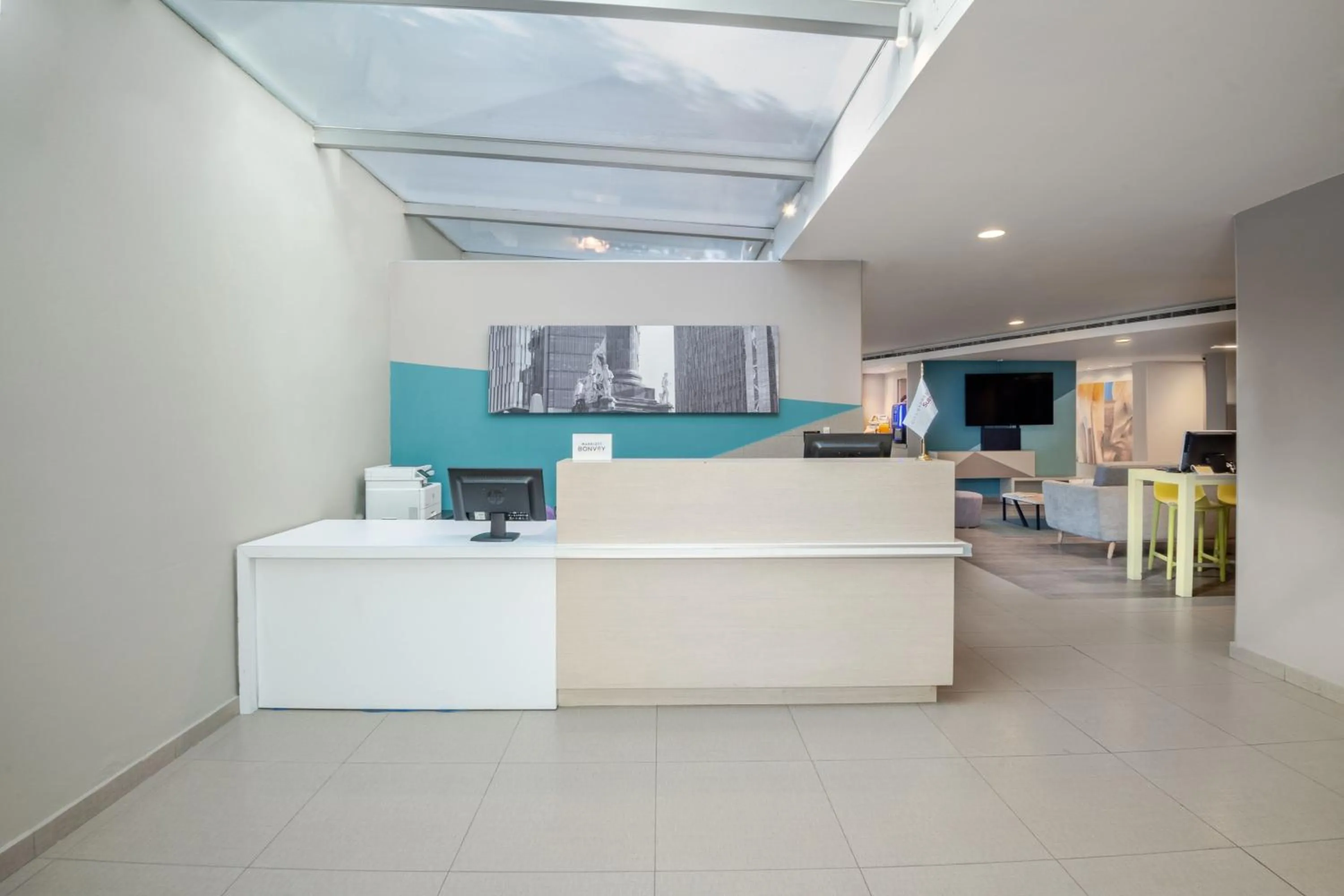 Lobby or reception in City Express Suites by Marriott Ciudad de México Anzures