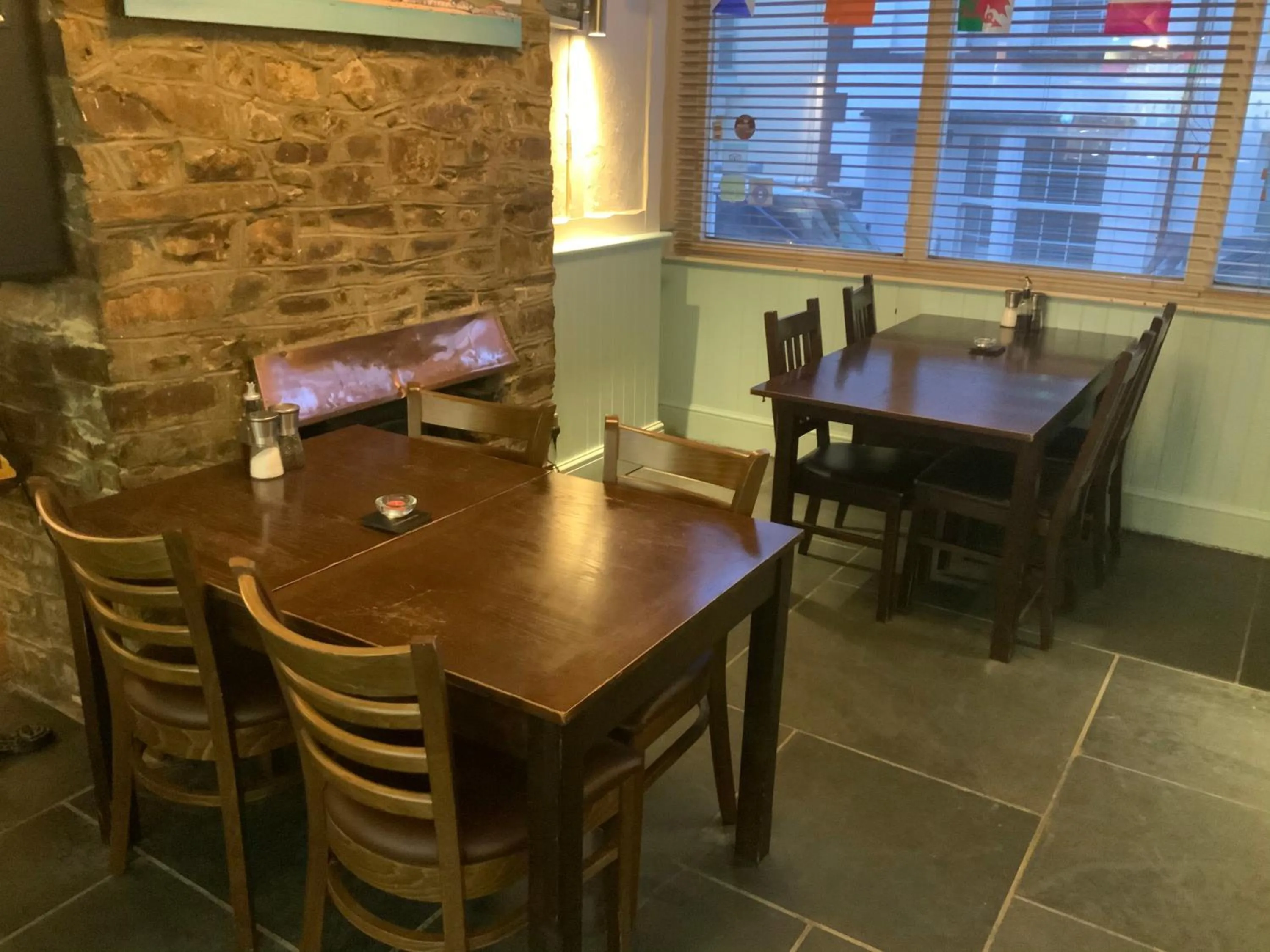 Lounge or bar in Wayfarer Inn