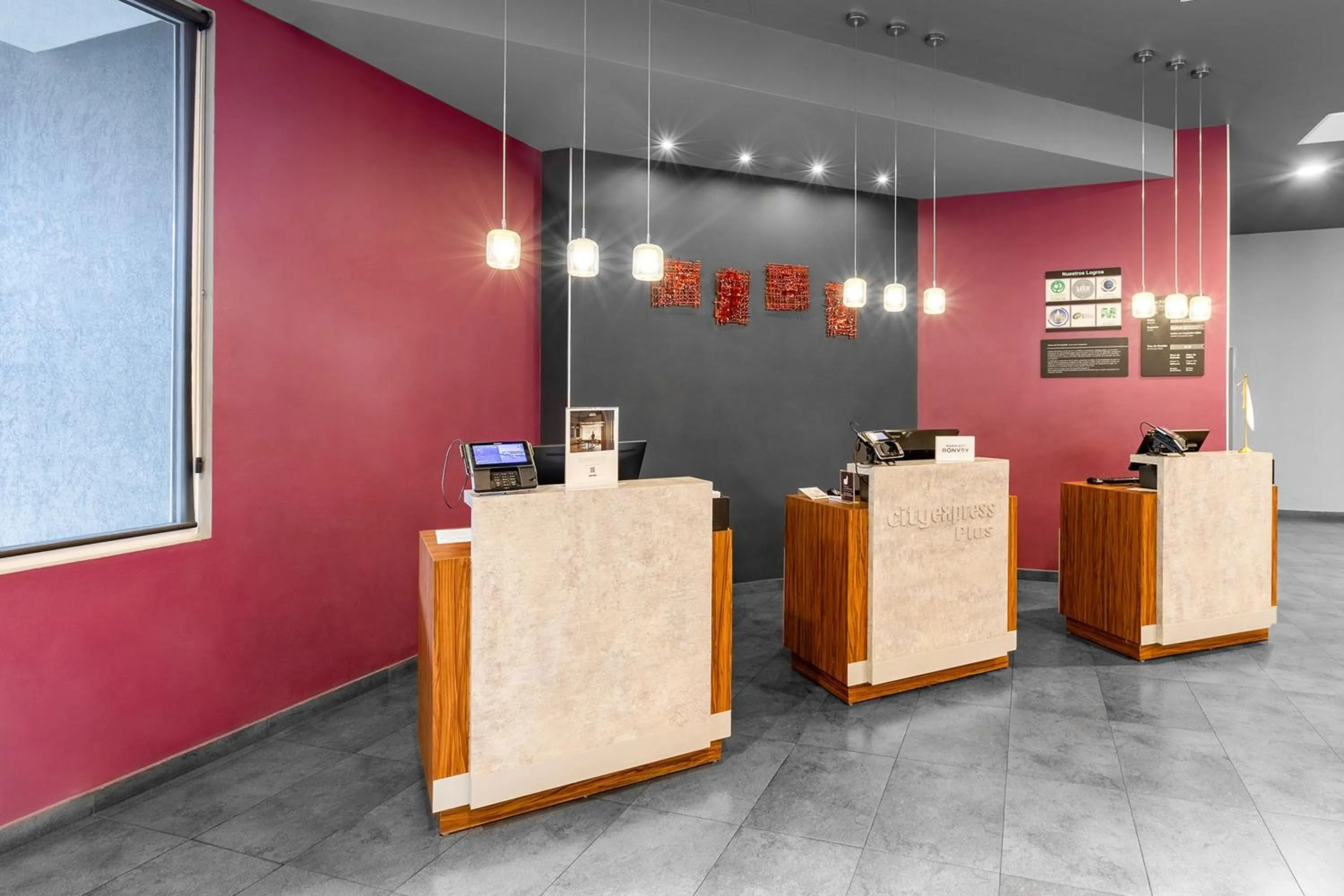 Lobby or reception in City Express Plus by Marriott Guadalajara Expo