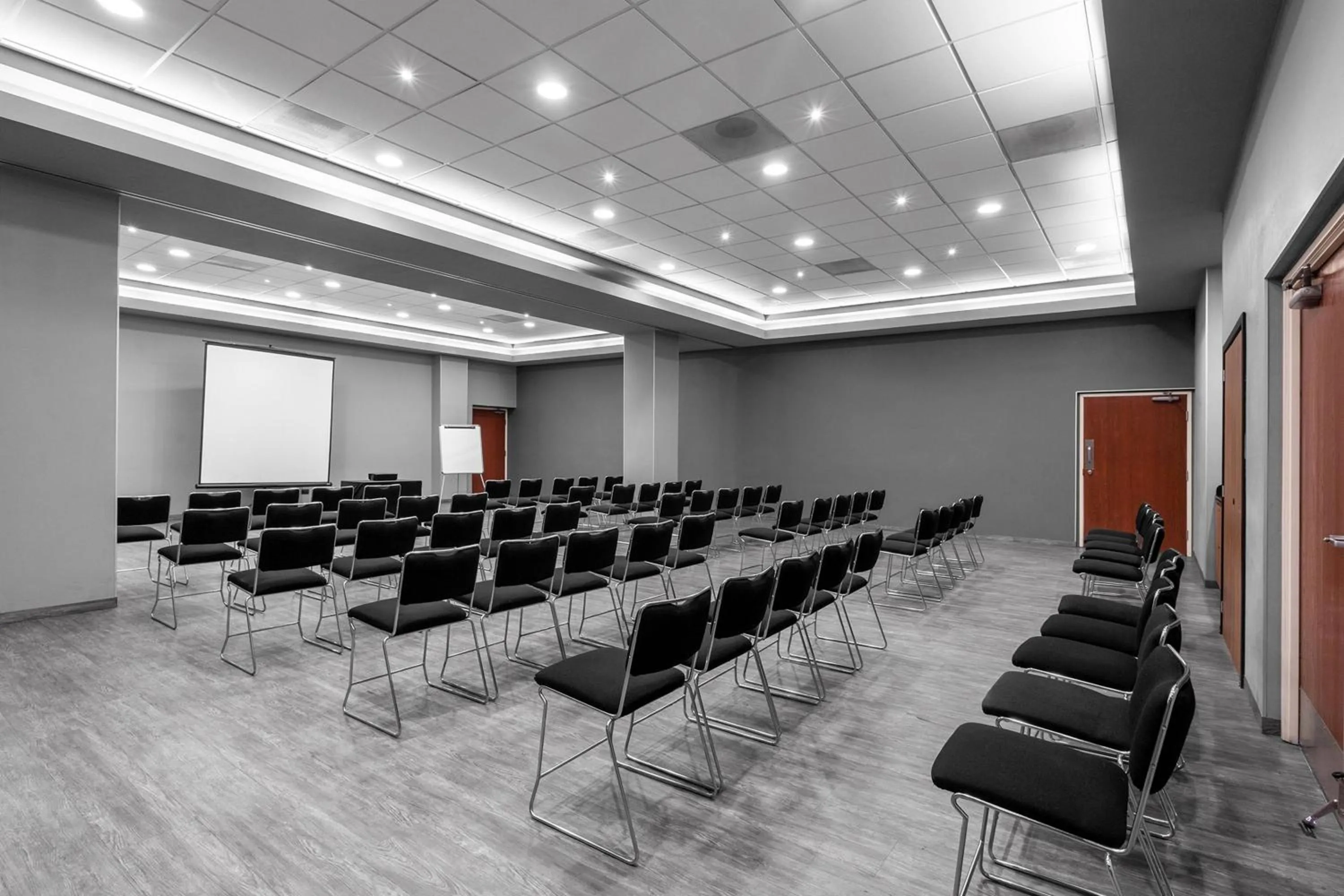 Meeting/conference room in City Express Plus by Marriott Guadalajara Expo