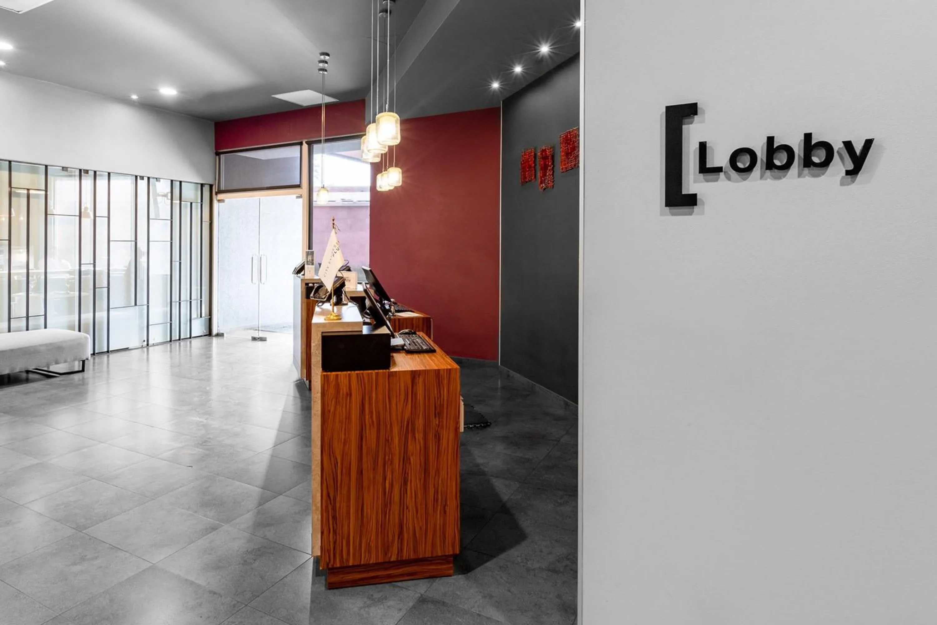Lobby or reception in City Express Plus by Marriott Guadalajara Expo