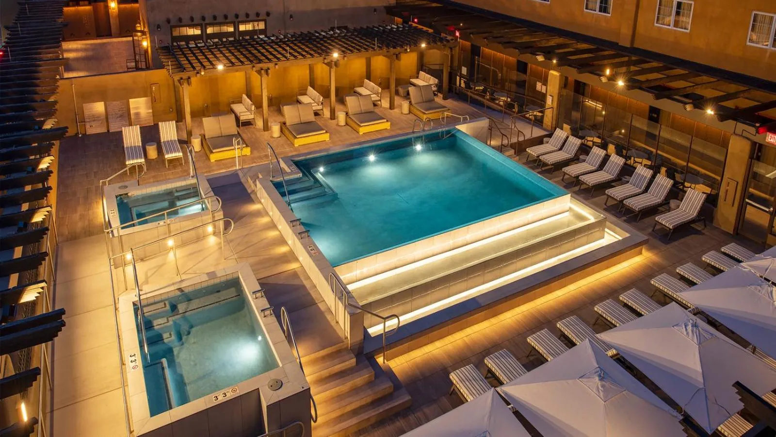 Swimming pool in Eldorado Hotel and Spa