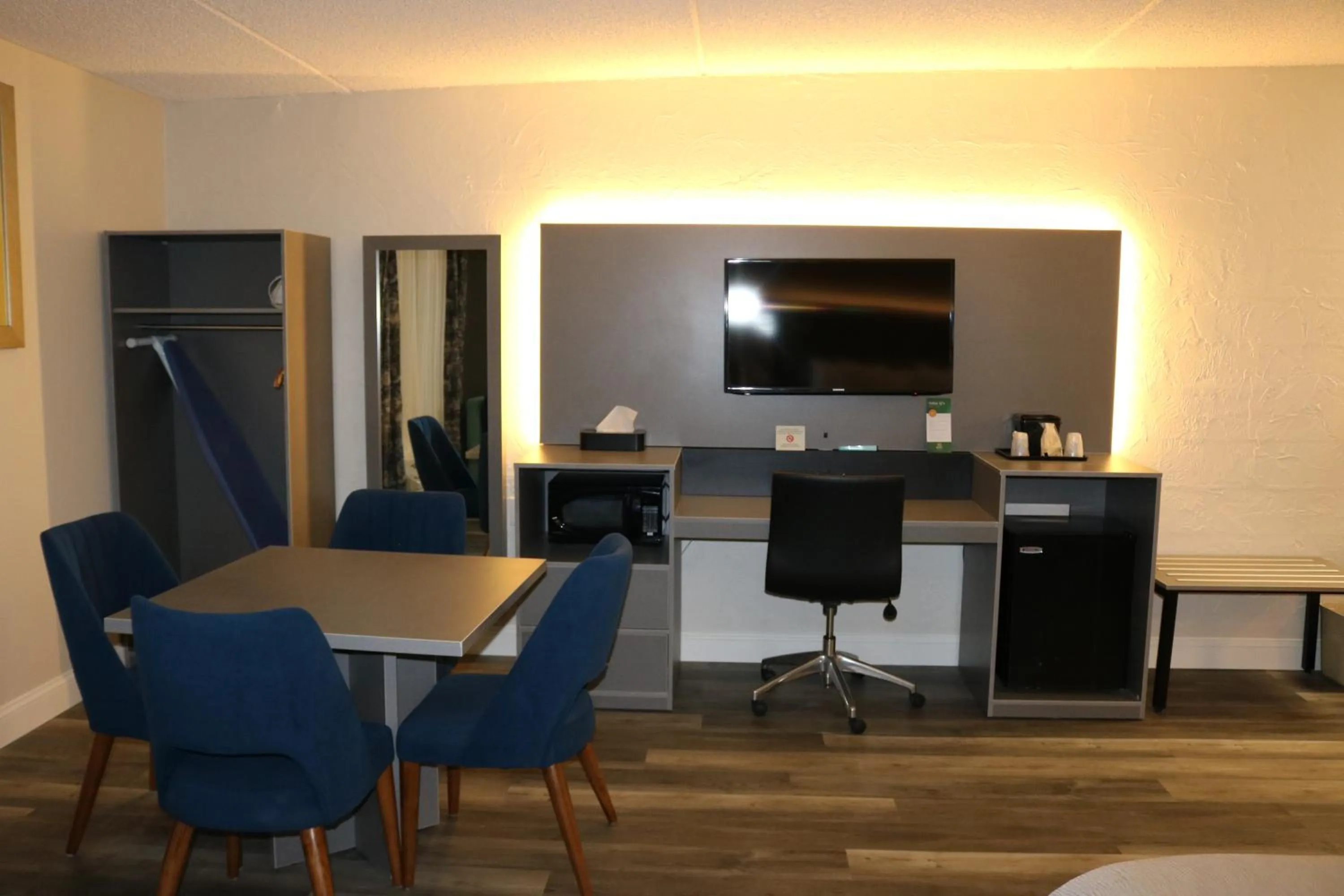 TV and multimedia in Quality Inn Bangor Airport