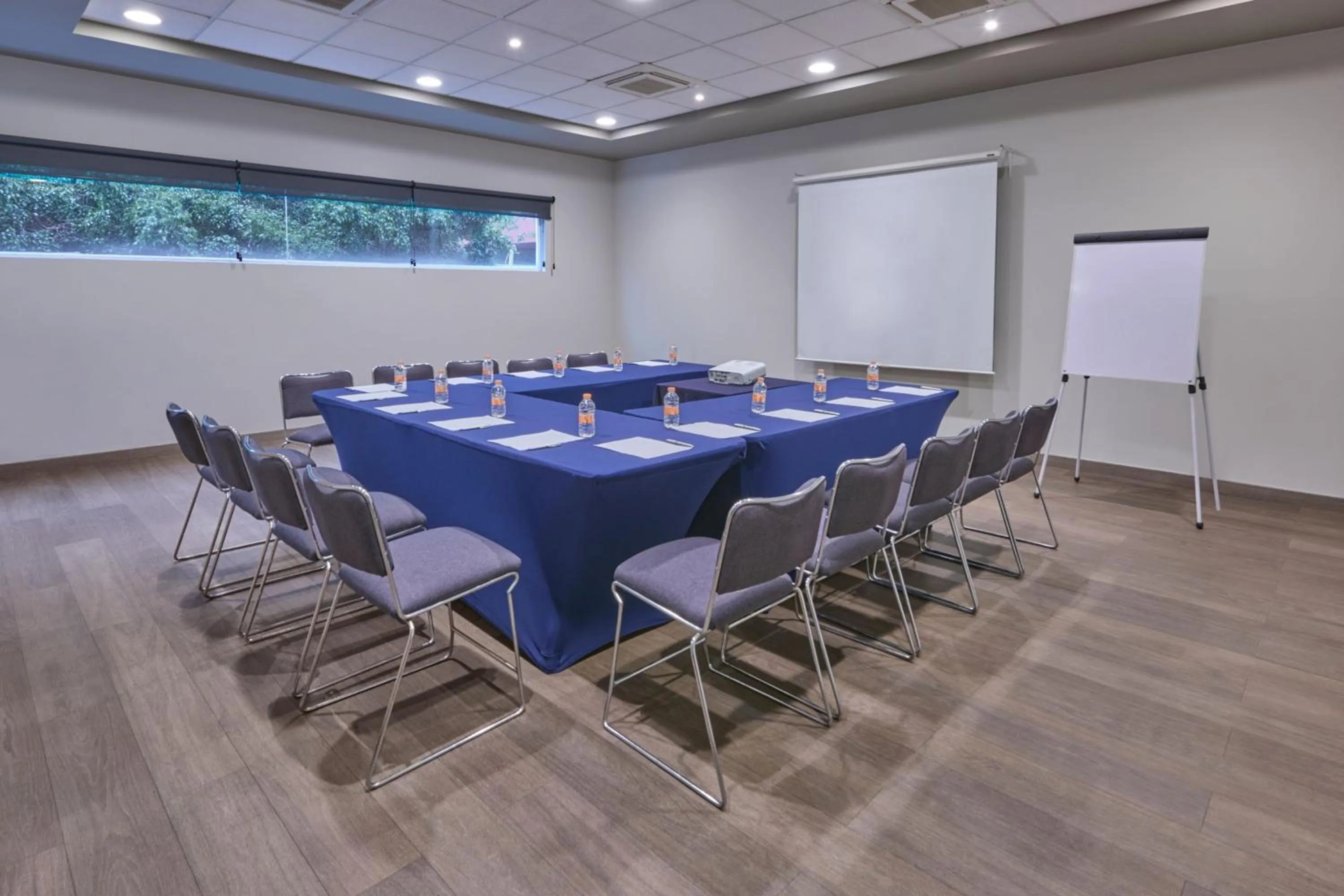 Meeting/conference room in City Express Plus by Marriott Ciudad de México Insurgentes Sur