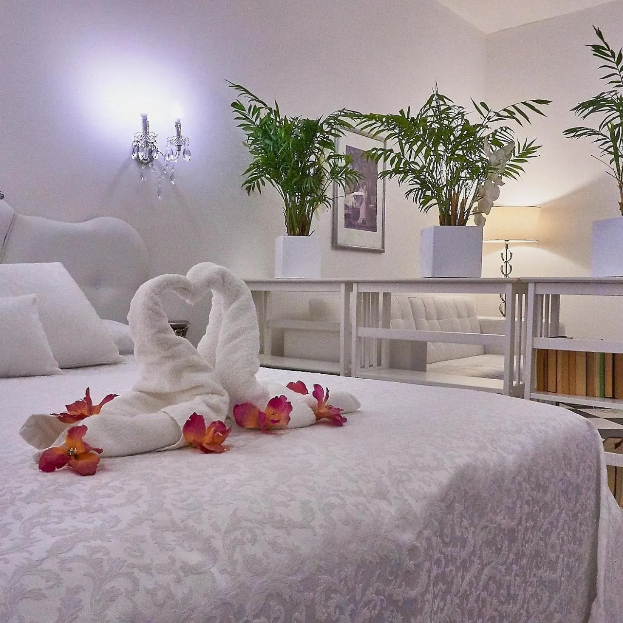 Decorative detail, Bed in Giada