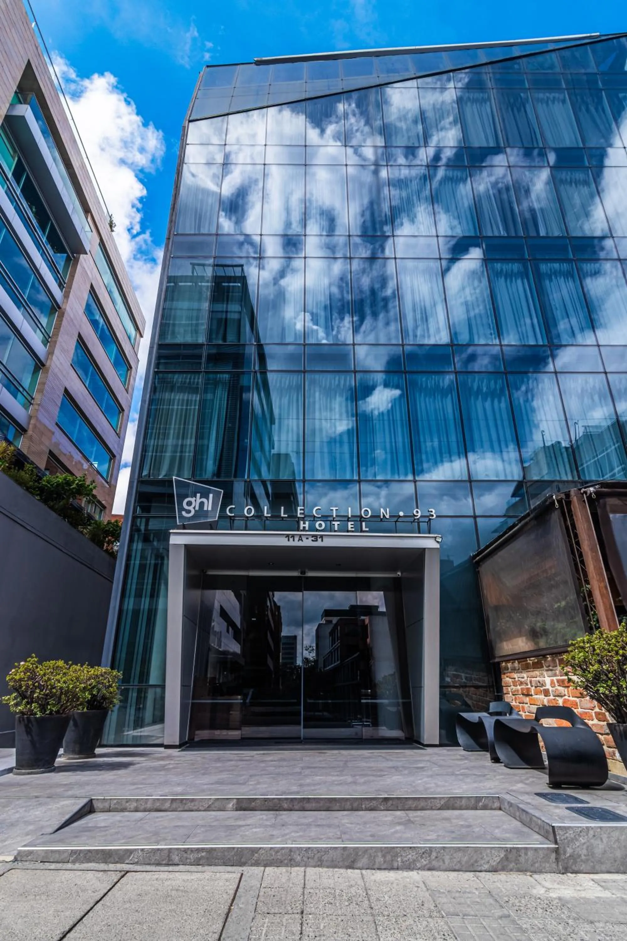 Property building in GHL Collection 93