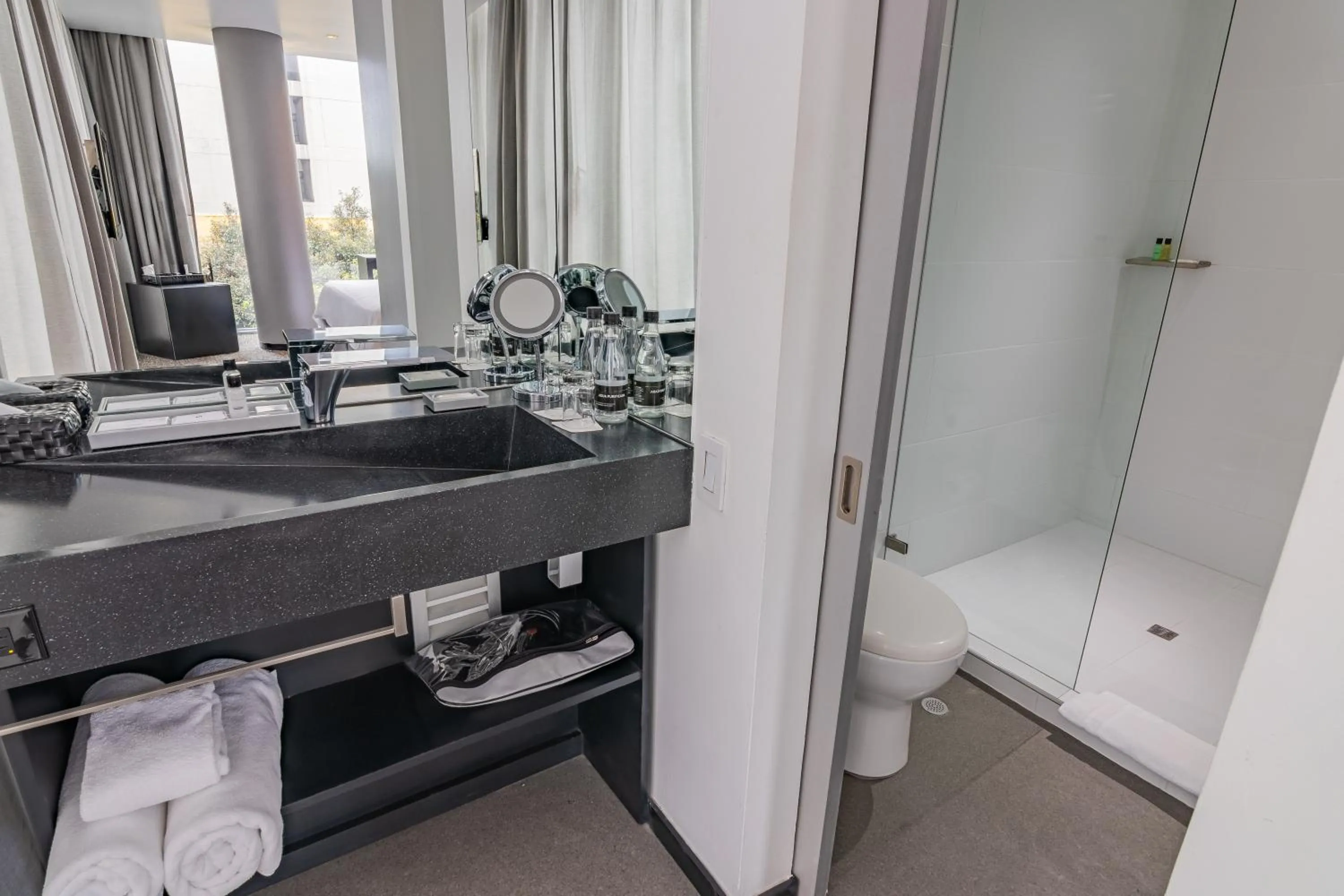 Bathroom in GHL Collection 93