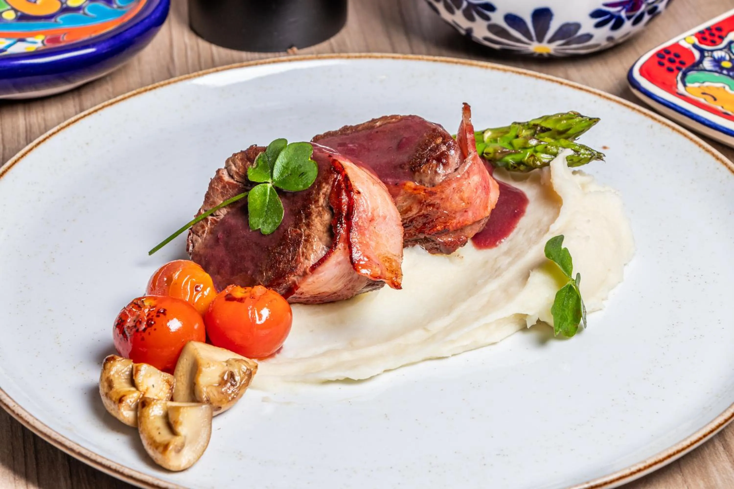 Lunch in GHL Collection 93