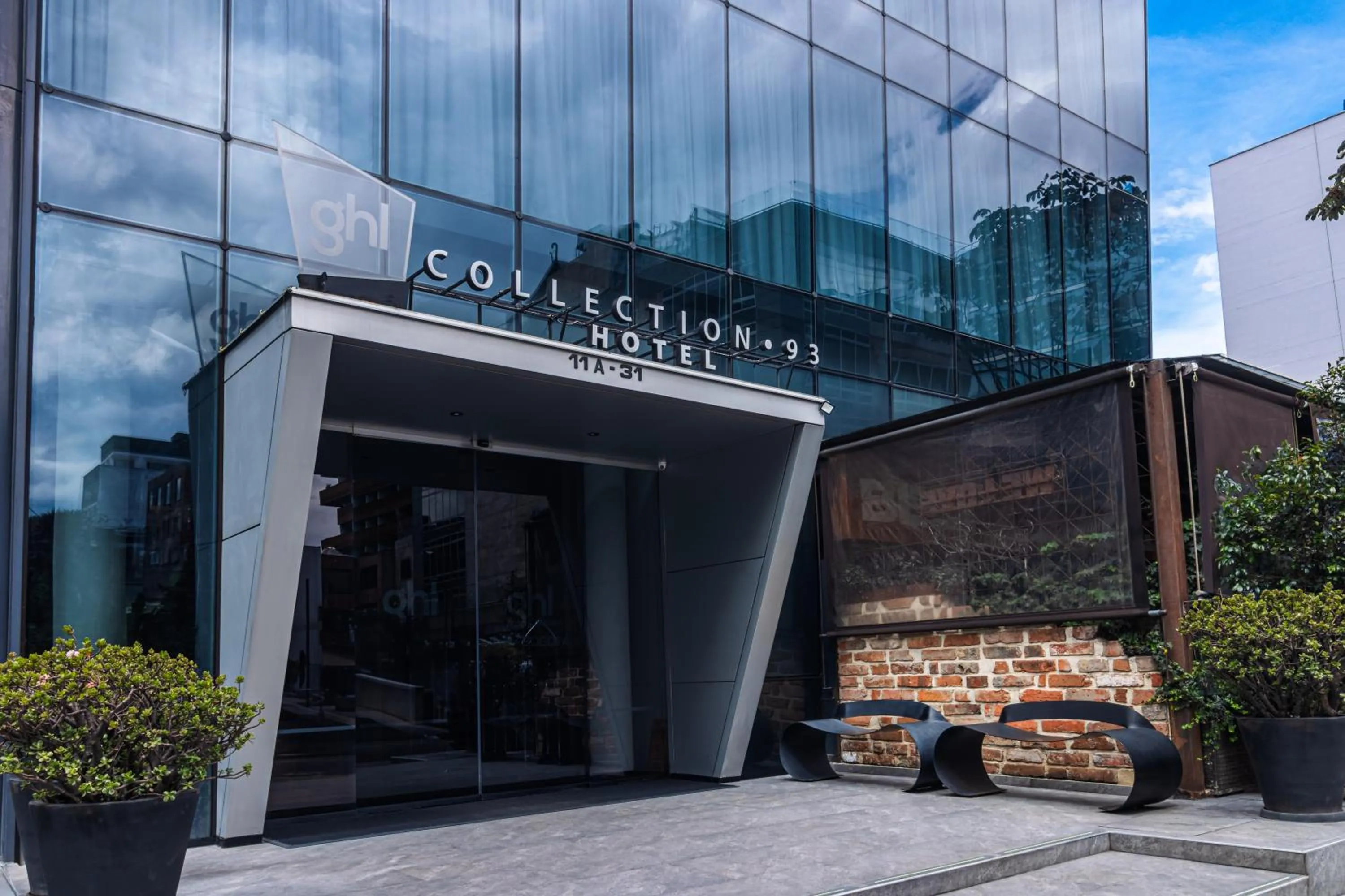 Property building in GHL Collection 93