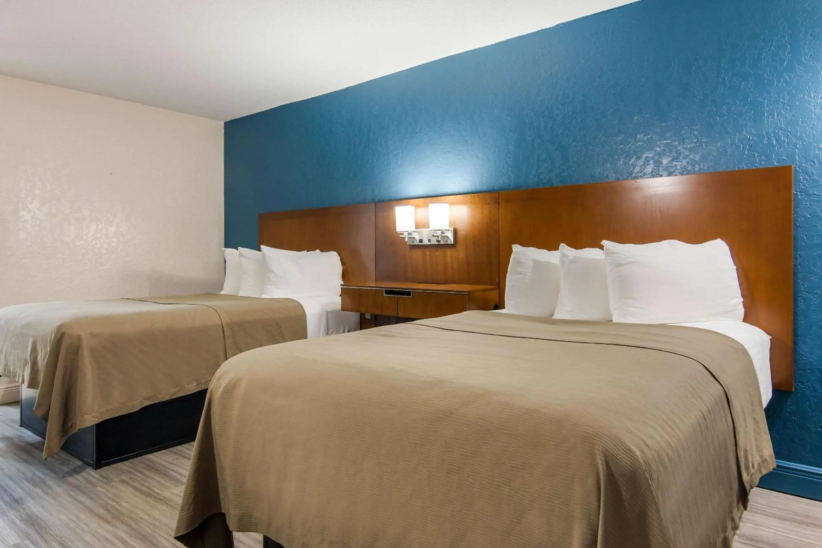 Bedroom, Bed in Rodeway Inn Broken Bow-Hochatown