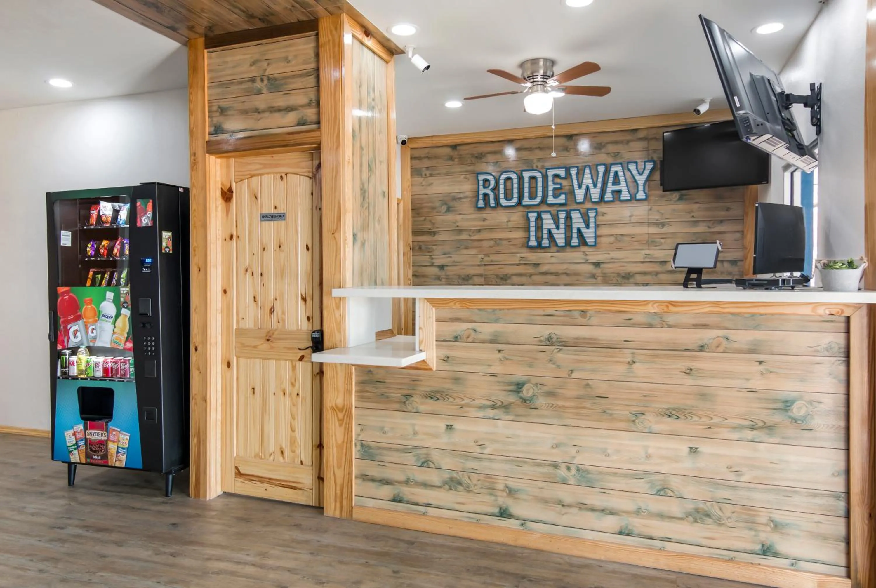 Lobby or reception in Rodeway Inn Broken Bow-Hochatown