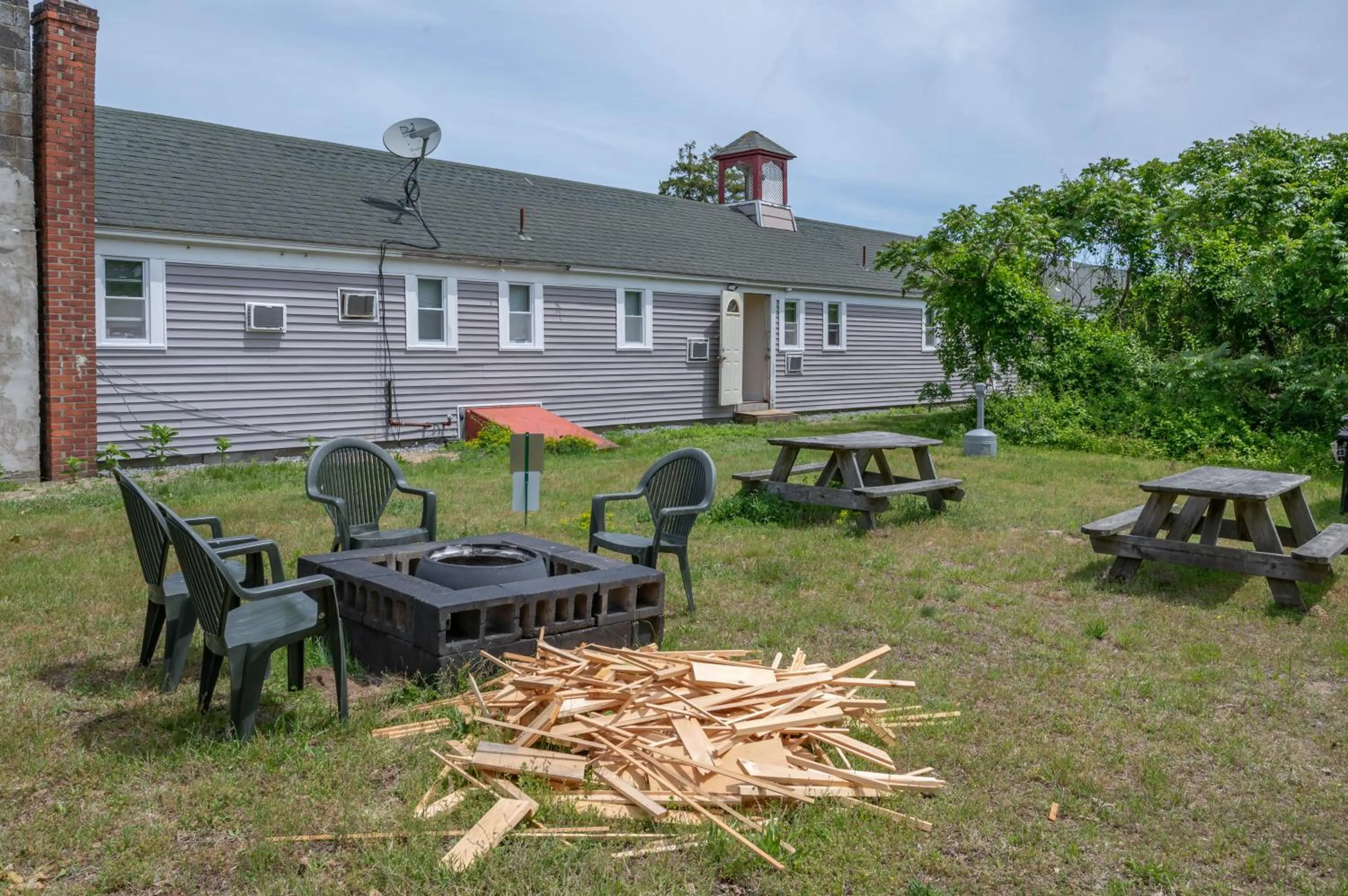 Jonathan Edwards Motel