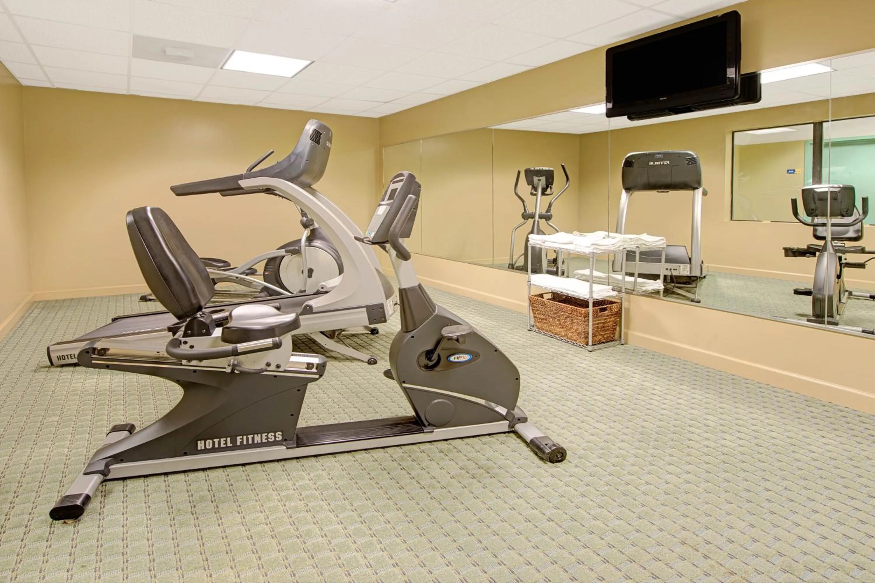 Fitness centre/facilities in Days Inn by Wyndham Downtown St. Louis