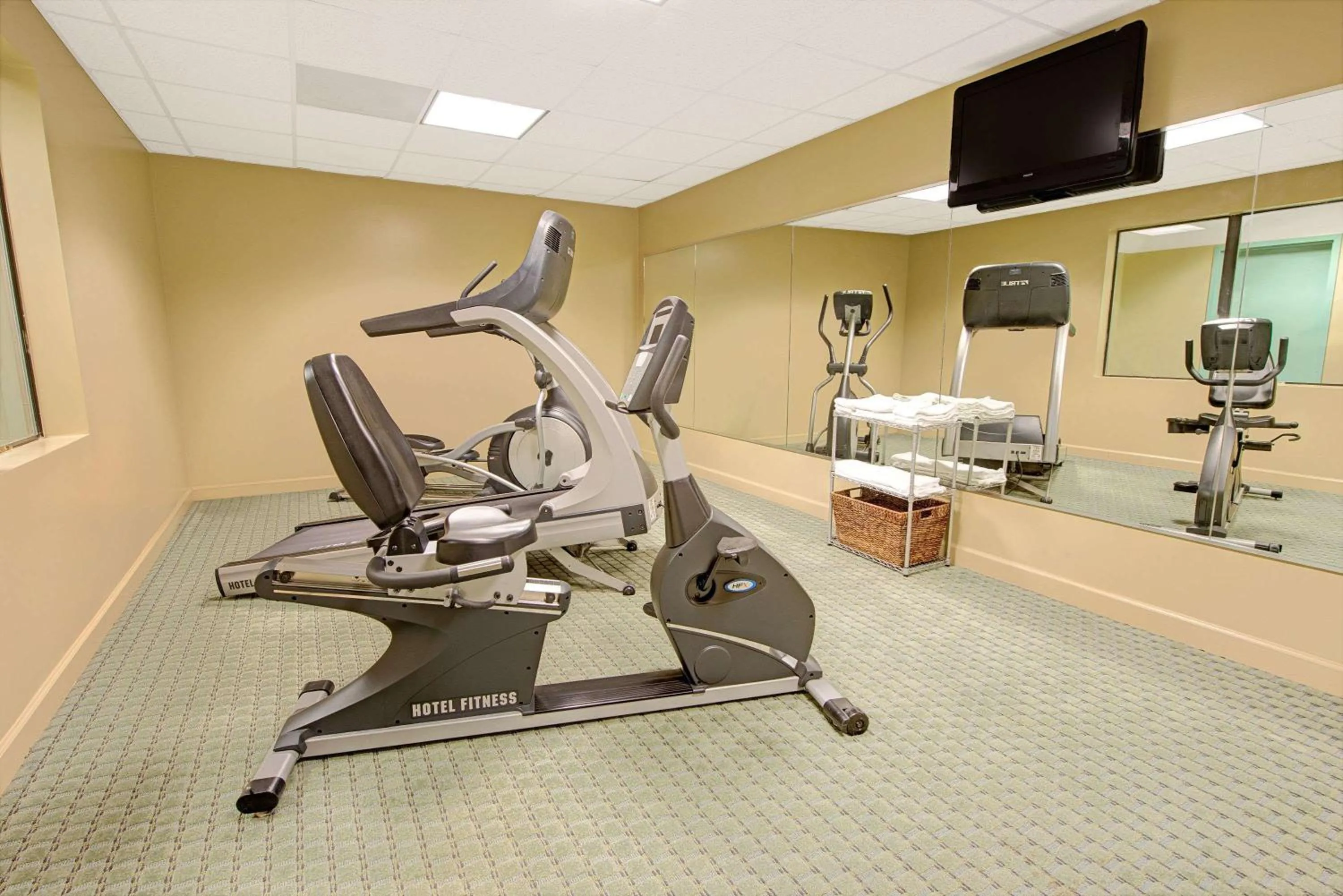 Fitness centre/facilities in Days Inn by Wyndham Downtown St. Louis