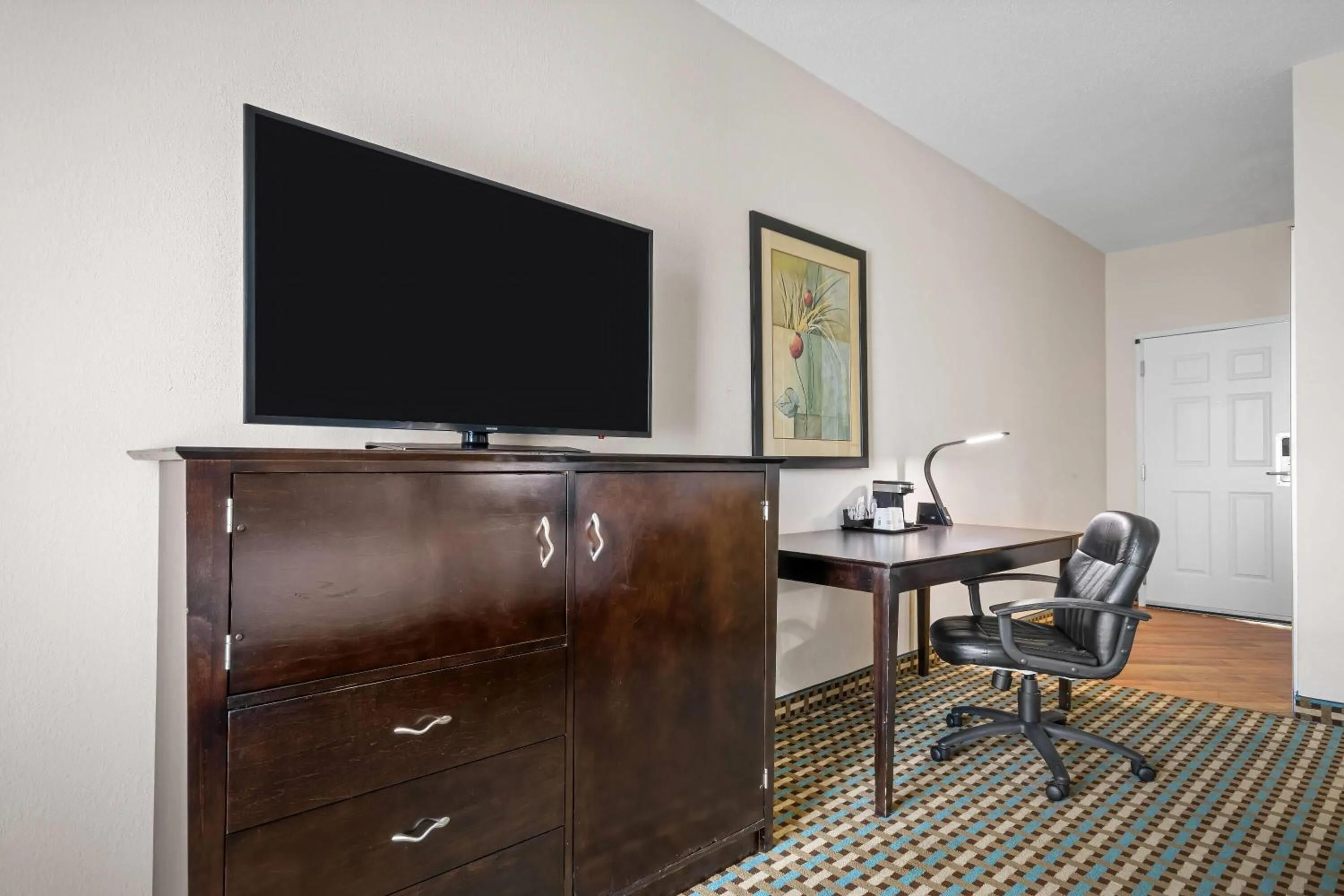 Bed in La Quinta by Wyndham Stonington-Mystic Area