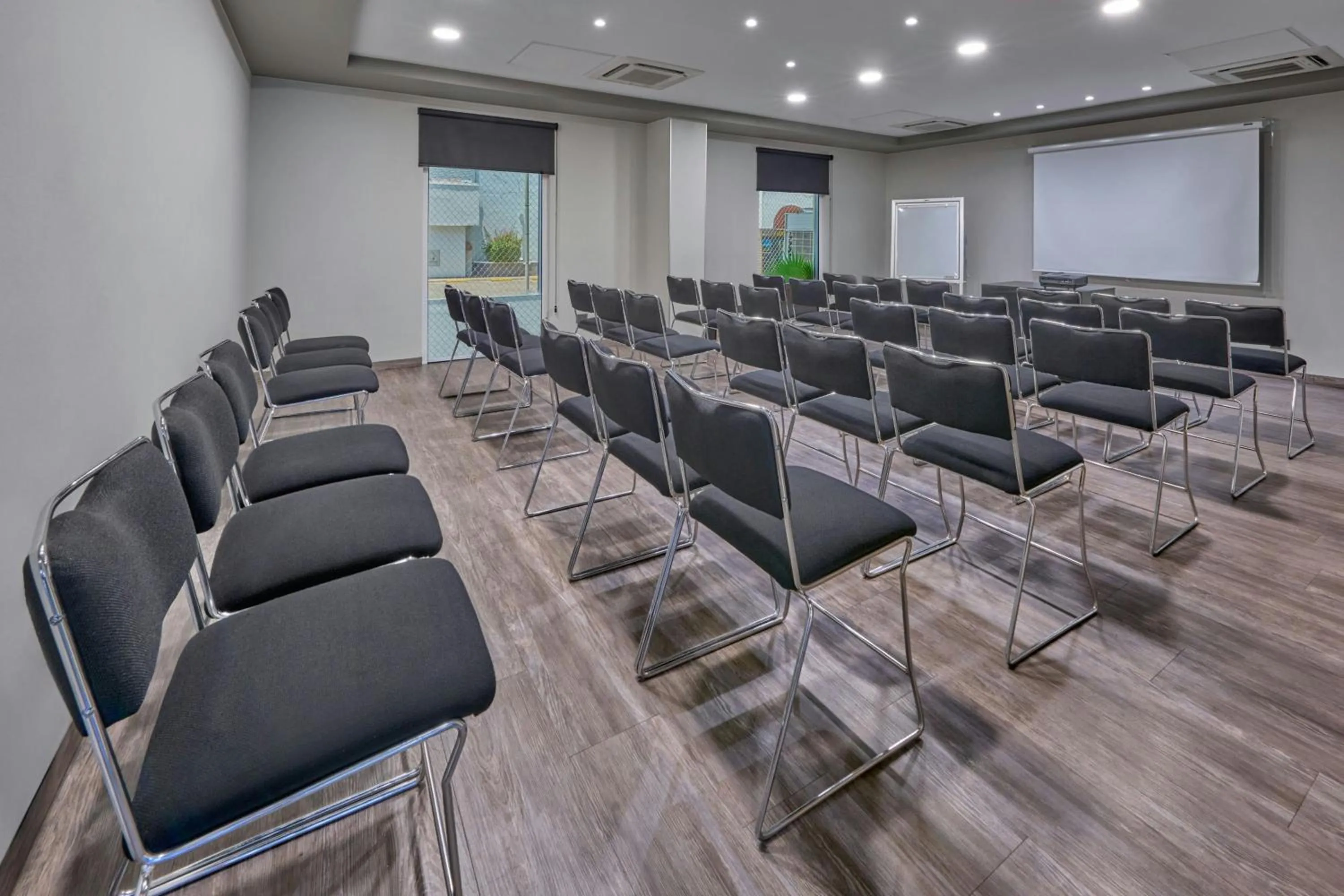 Meeting/conference room in City Express by Marriott Mexicali