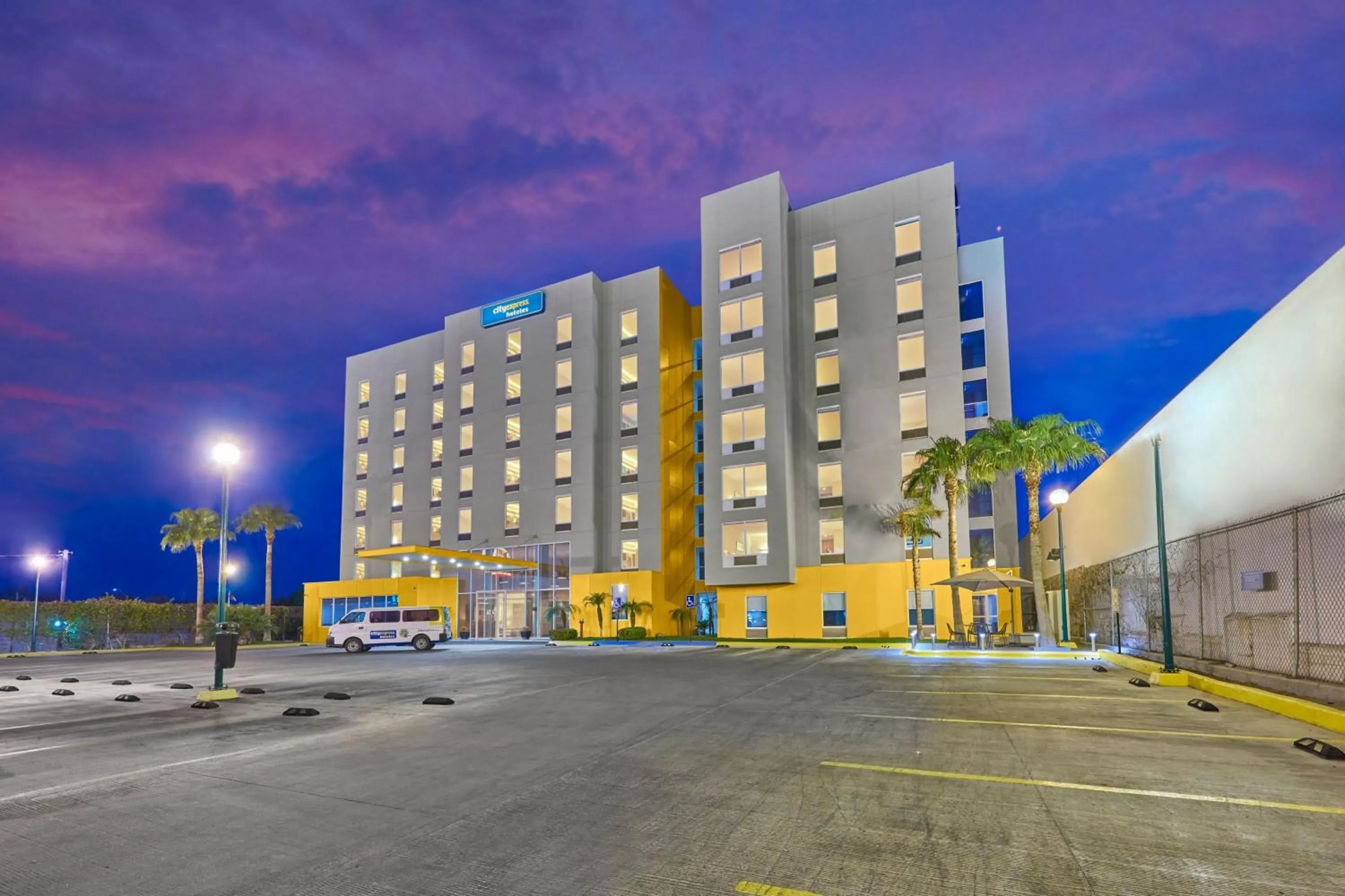 Property building in City Express by Marriott Mexicali