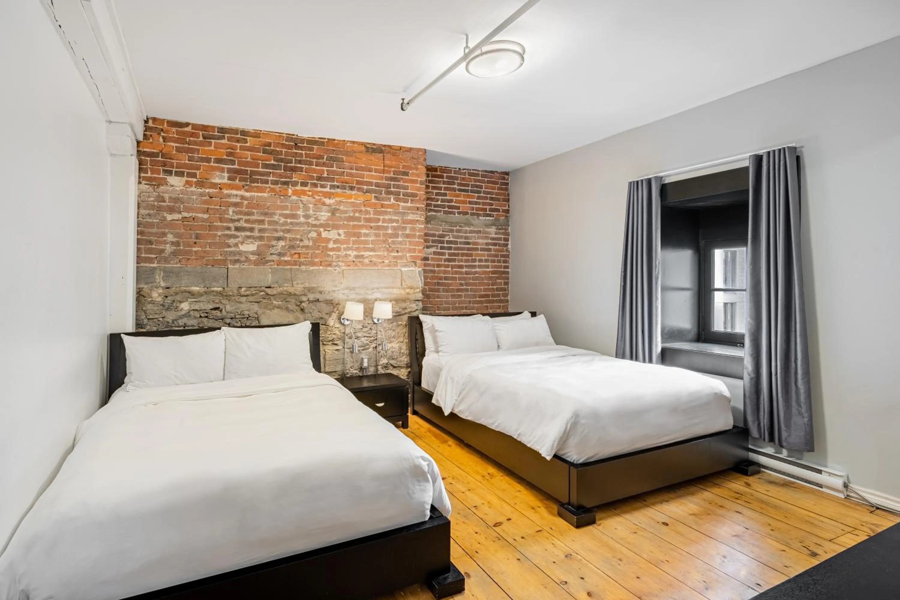 Bed in Lofts du Vieux-Port by Gray Collection