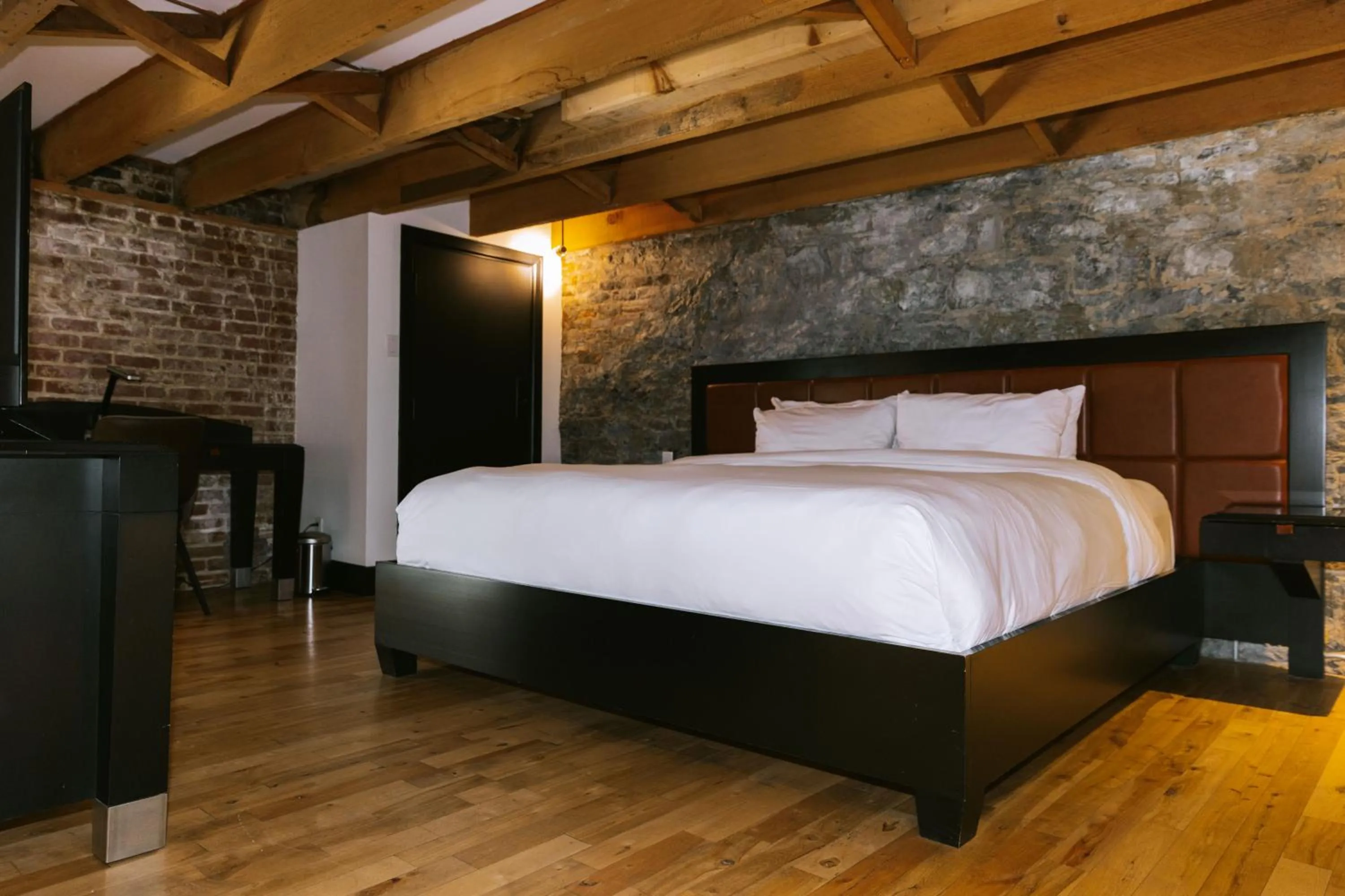 Bedroom, Bed in Lofts du Vieux-Port by Gray Collection