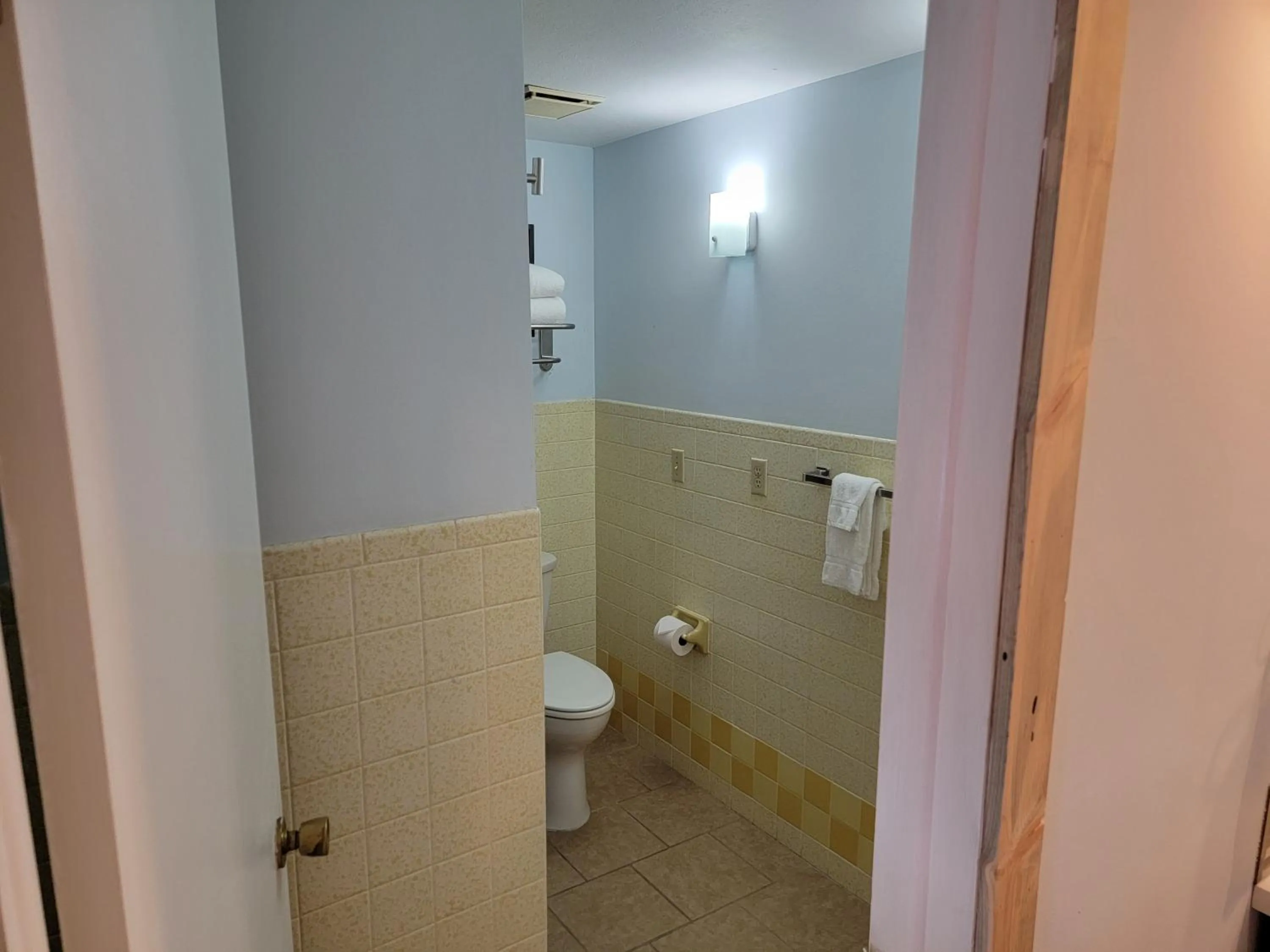 Bathroom in Silver Ridge Lodge