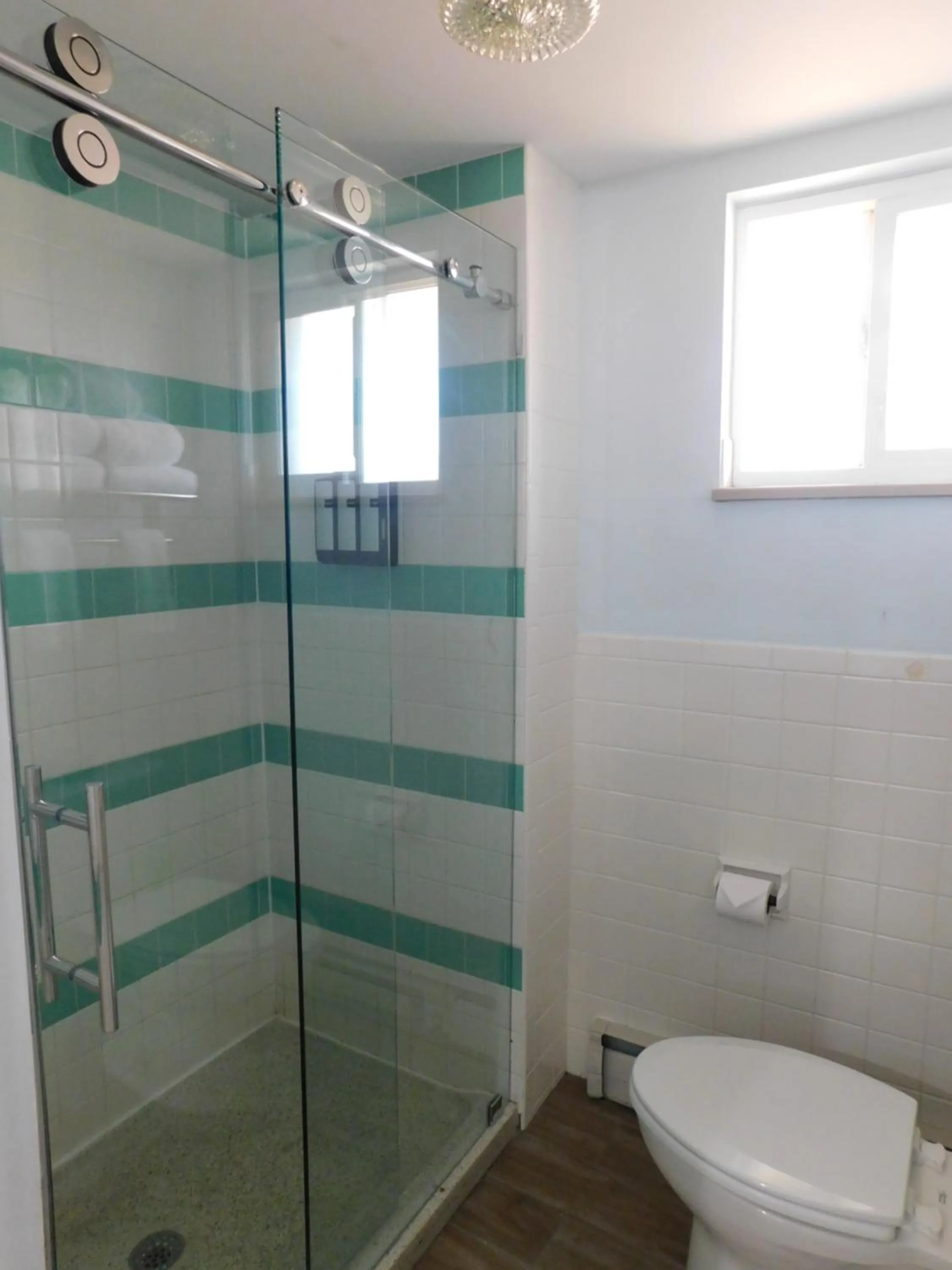 Shower in Silver Ridge Lodge