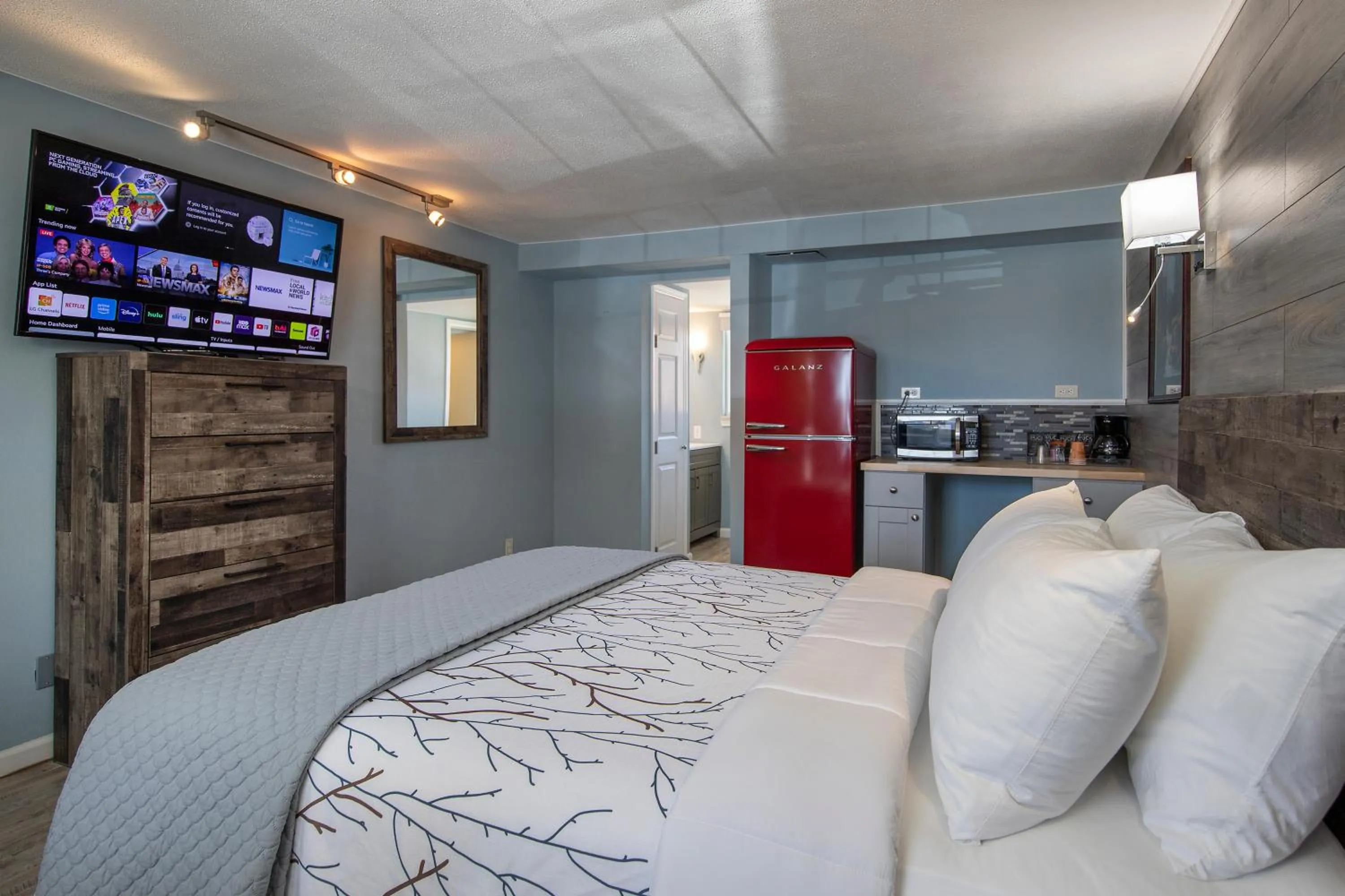 TV and multimedia, Bed in Silver Ridge Lodge