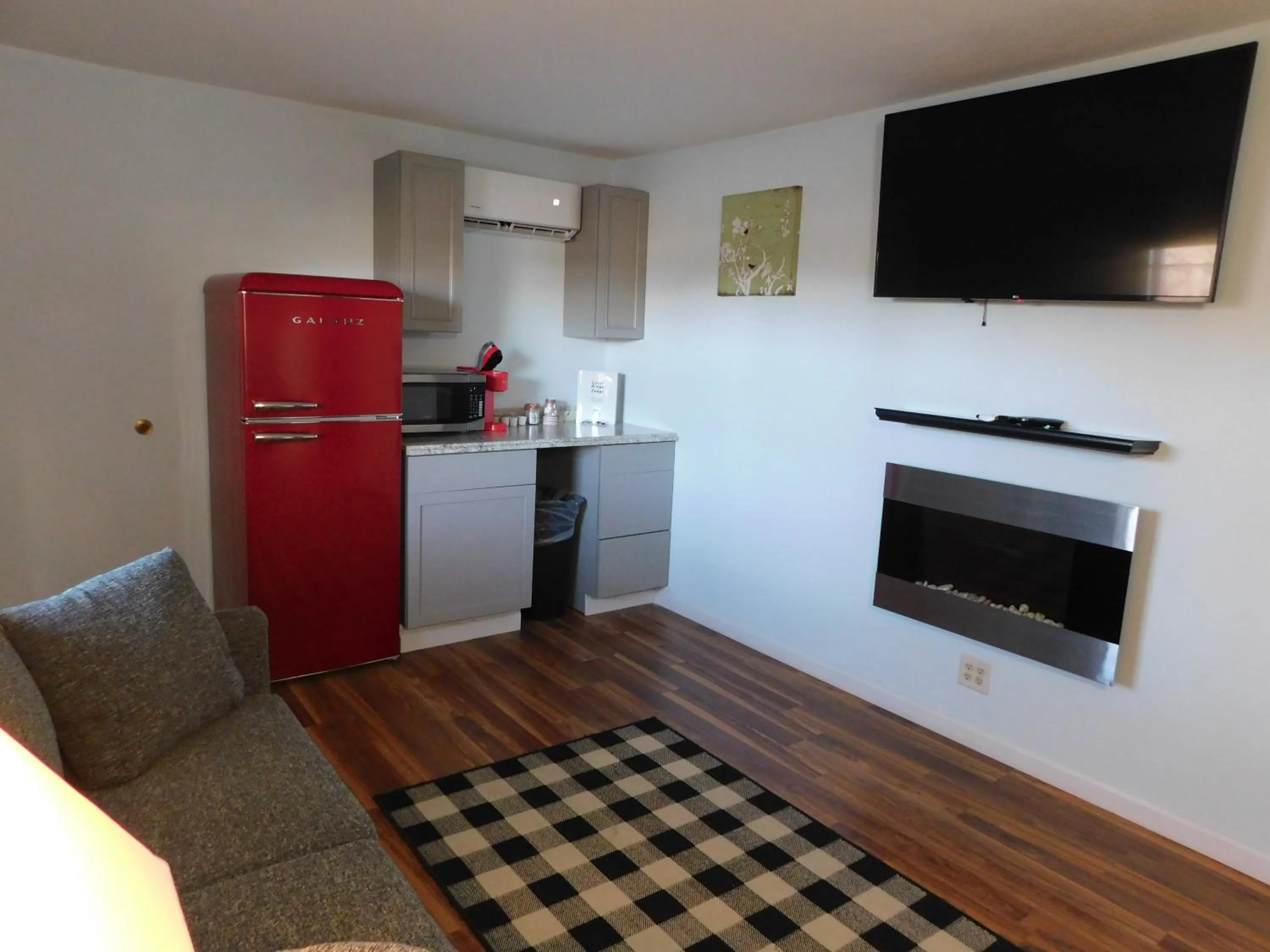 Coffee/tea facilities in Silver Ridge Lodge