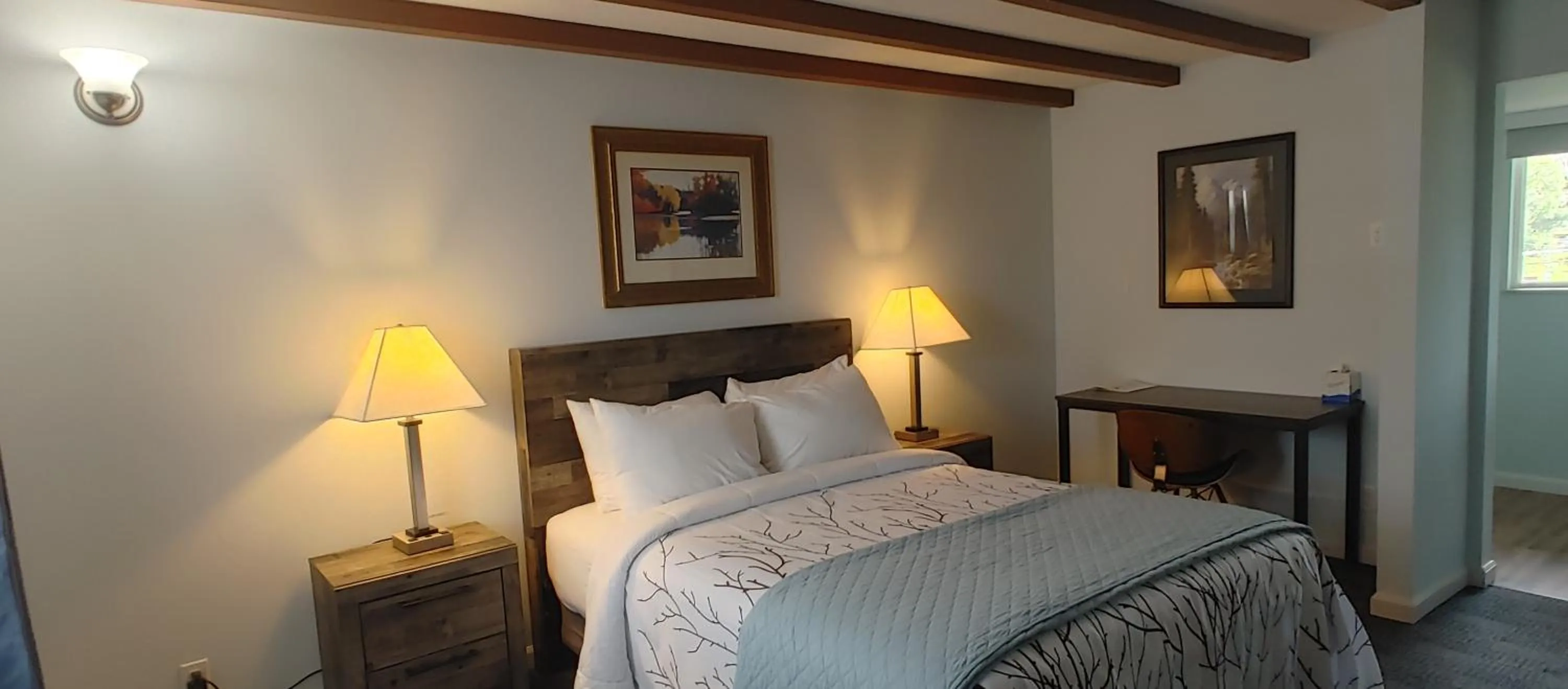 Bed in Silver Ridge Lodge